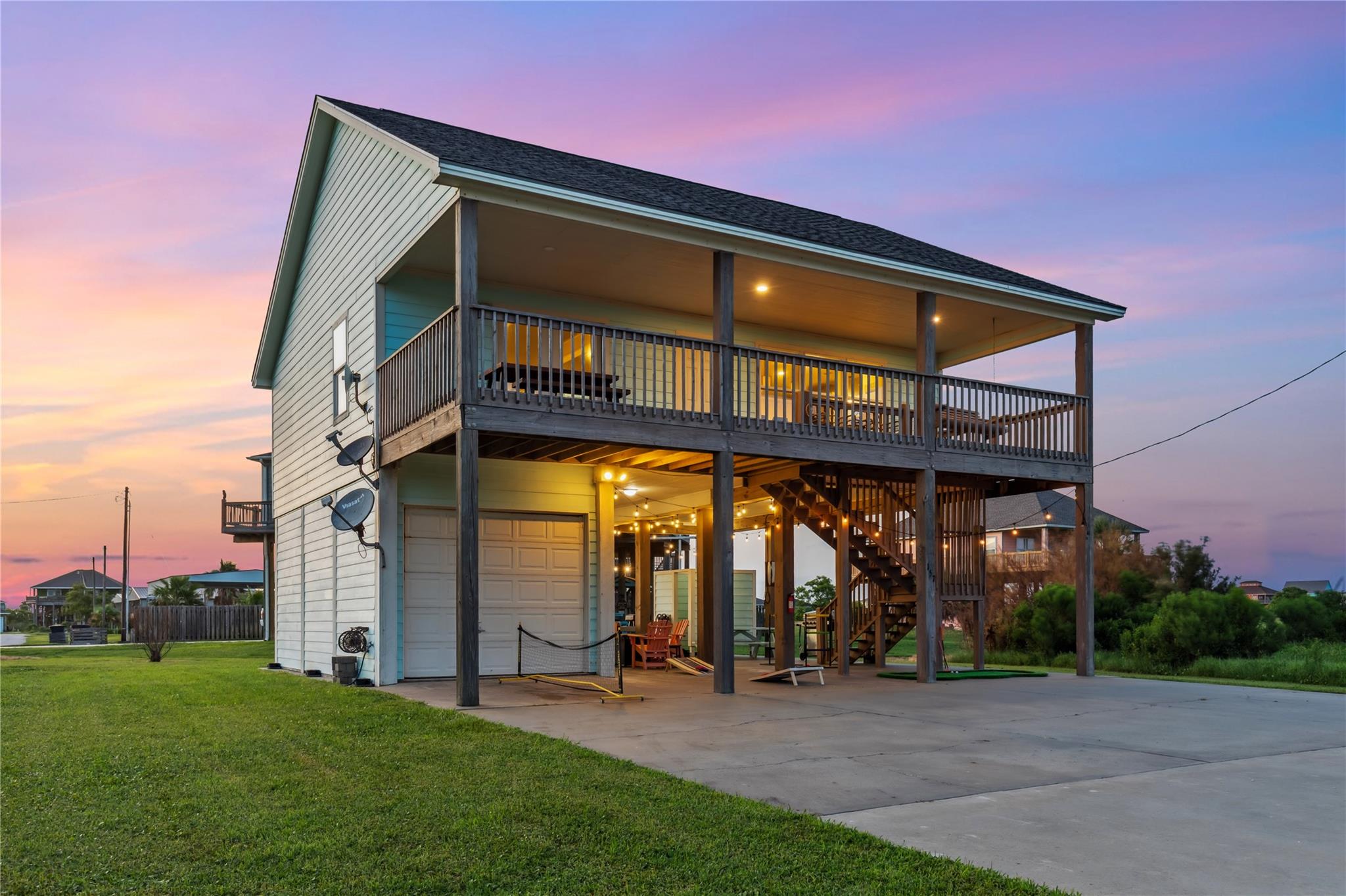 157 Verdia DR, Crystal Beach, TX 77650 photo 2
