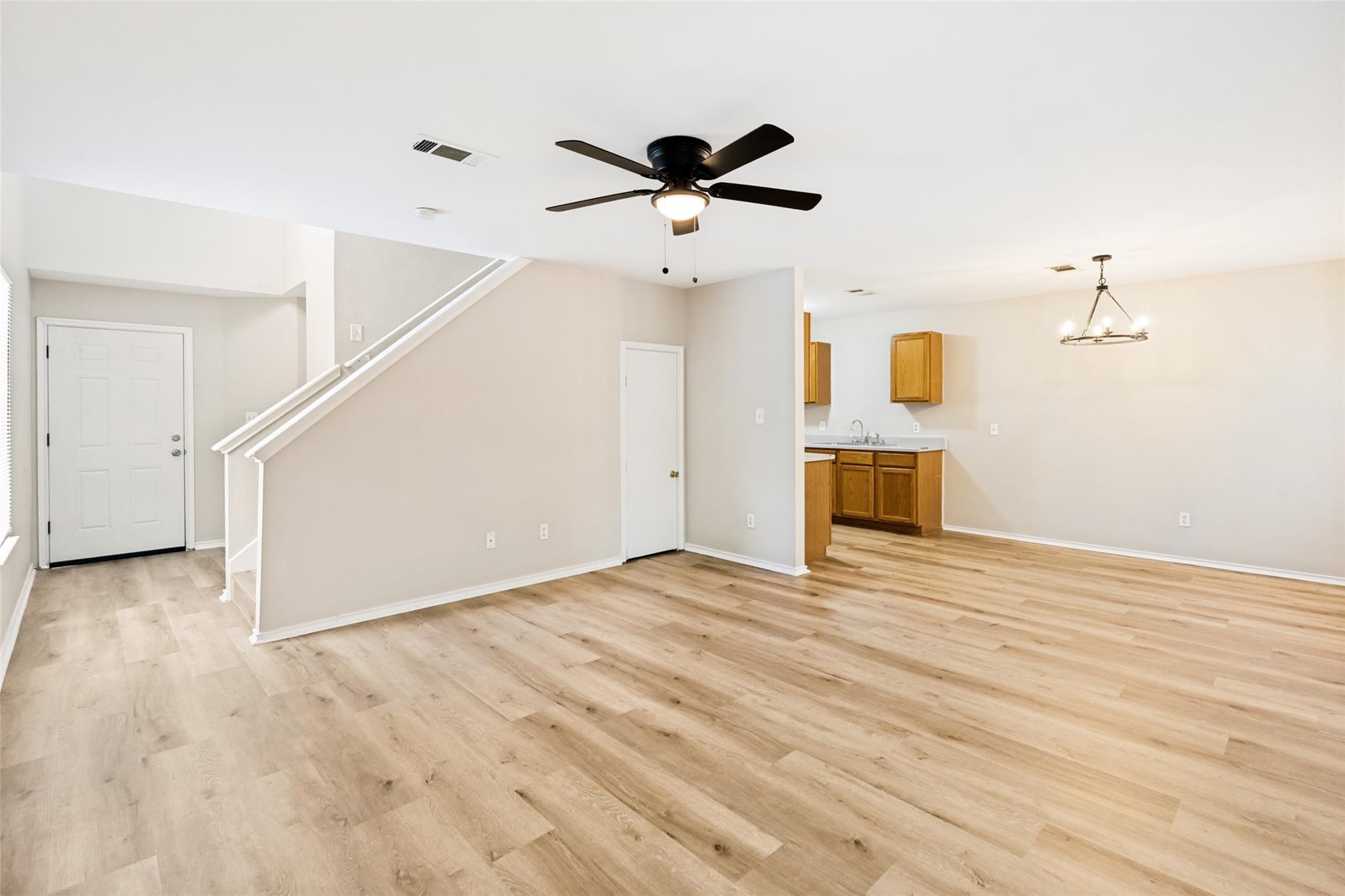 945-947 Sagewood TRL, San Marcos, TX 78666 photo 3