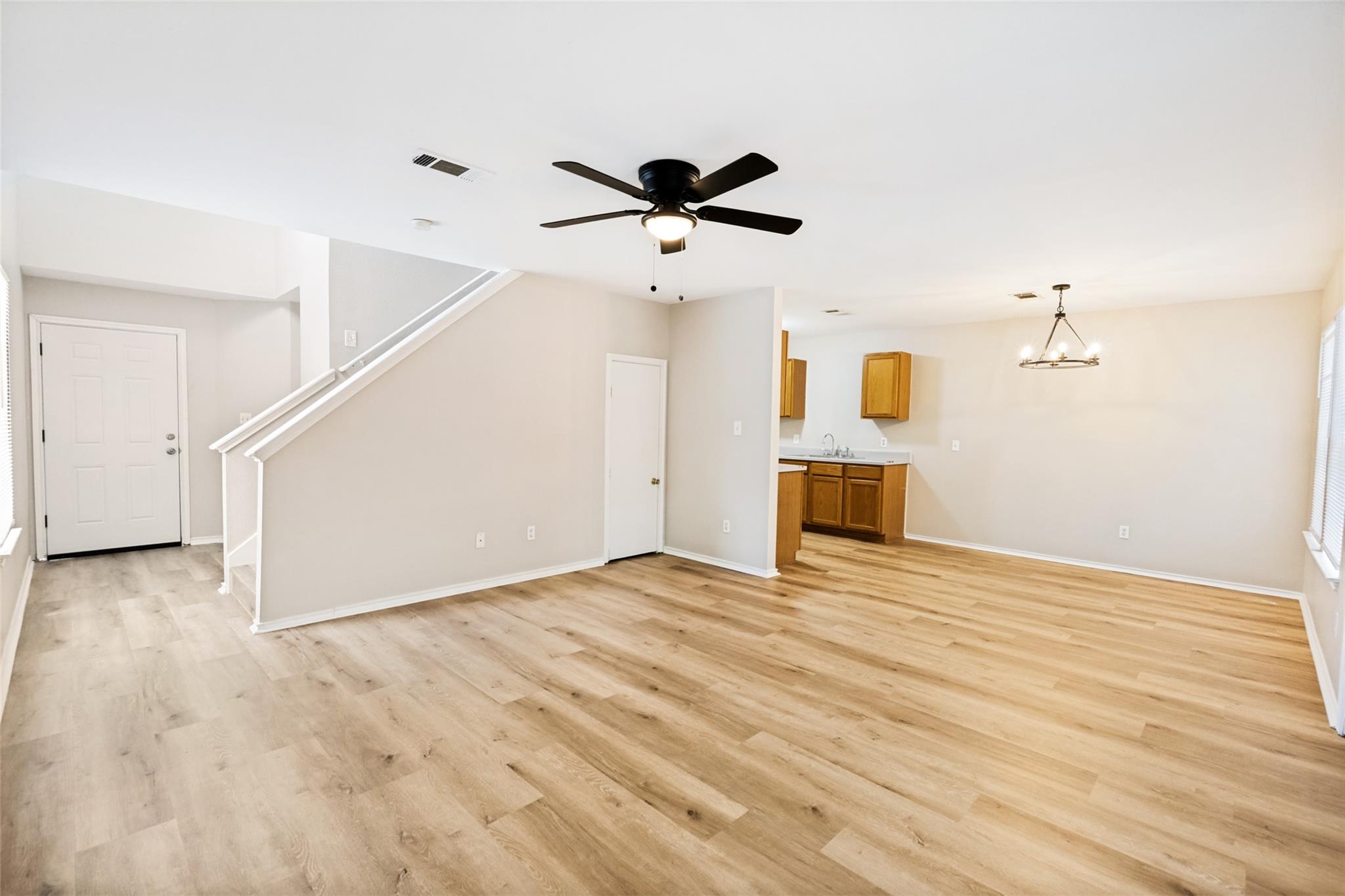945-947 Sagewood TRL, San Marcos, TX 78666 photo 4