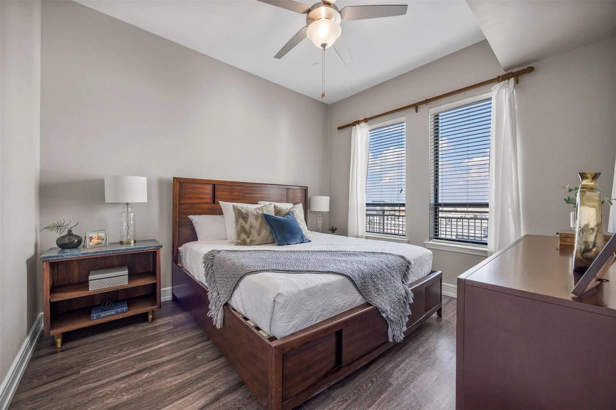 3201 Esperanza XING #313, Austin, TX 78758 photo 2