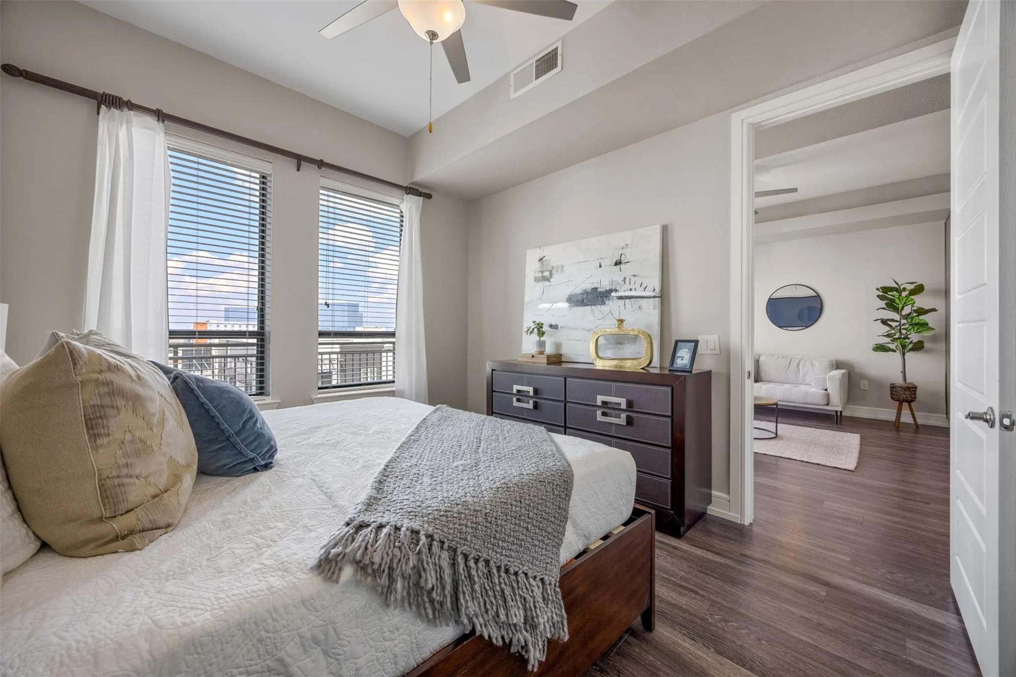 3201 Esperanza XING #313, Austin, TX 78758 photo 3