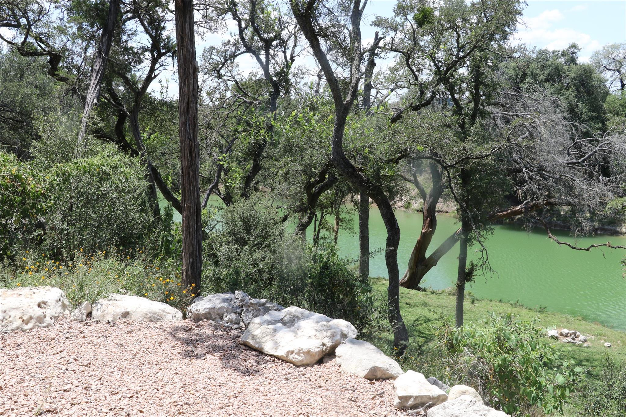 1610 Paradise PKWY, Canyon Lake, TX 78133 photo 2