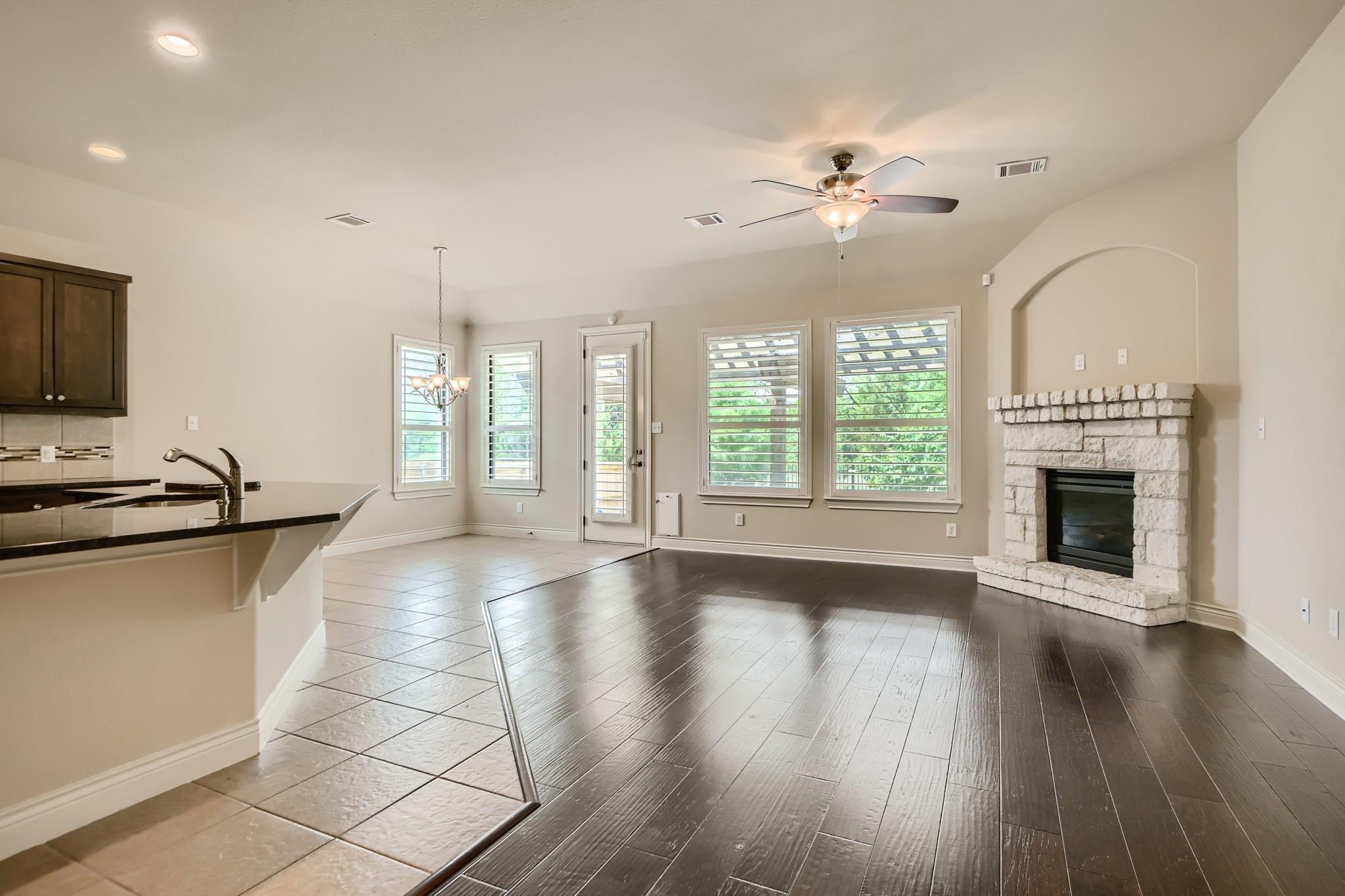 400 Entrada WAY, Round Rock, TX 78681 photo 4