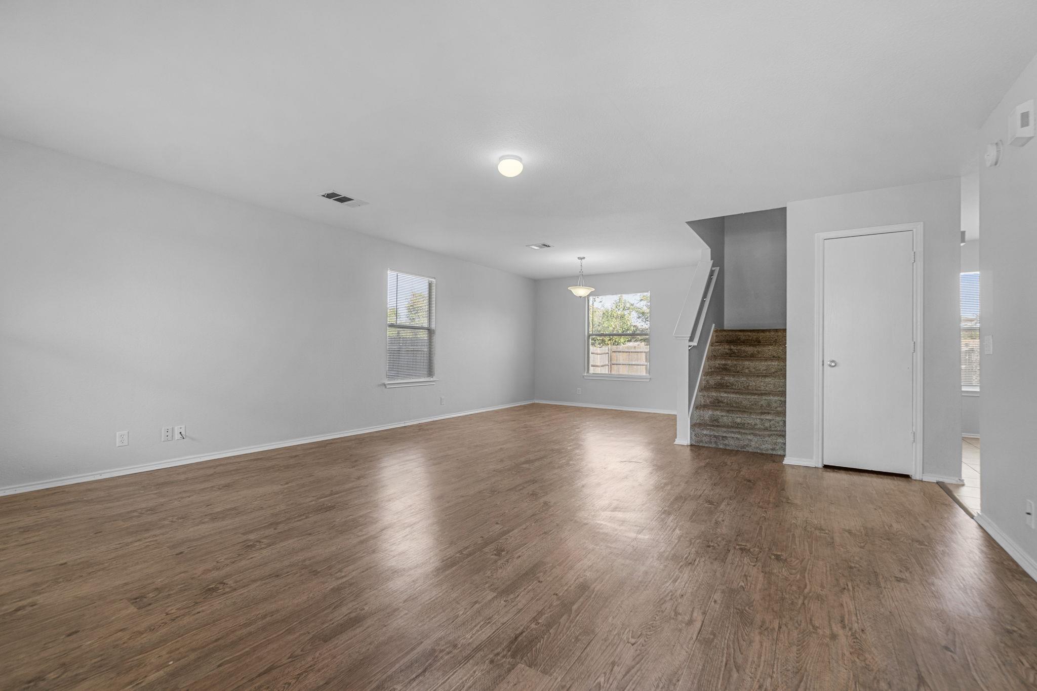 309 MUSGRAV, Kyle, TX 78640 photo 3
