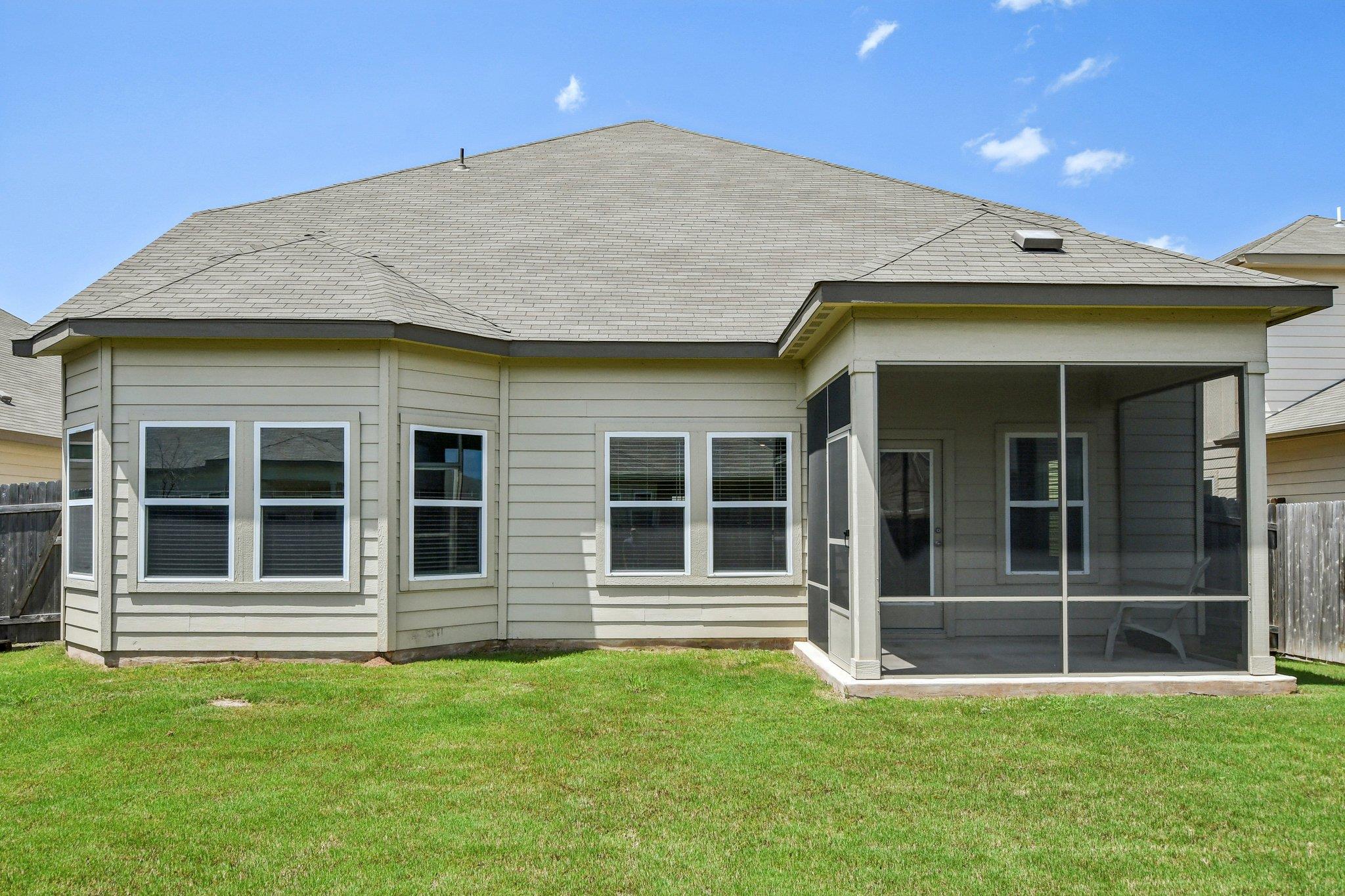 1007 Guadalupe Bass RD, Hutto, TX 78634 photo 5