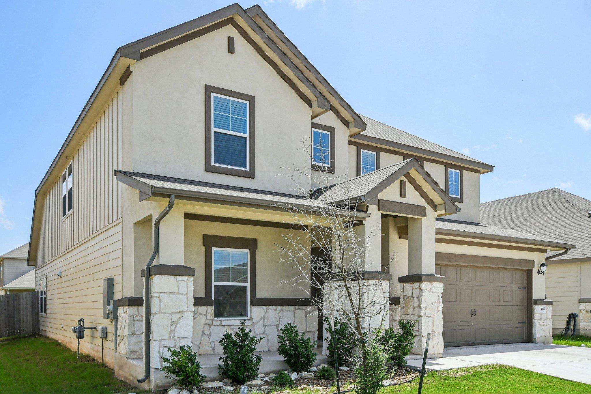 1007 Guadalupe Bass RD, Hutto, TX 78634 photo 4