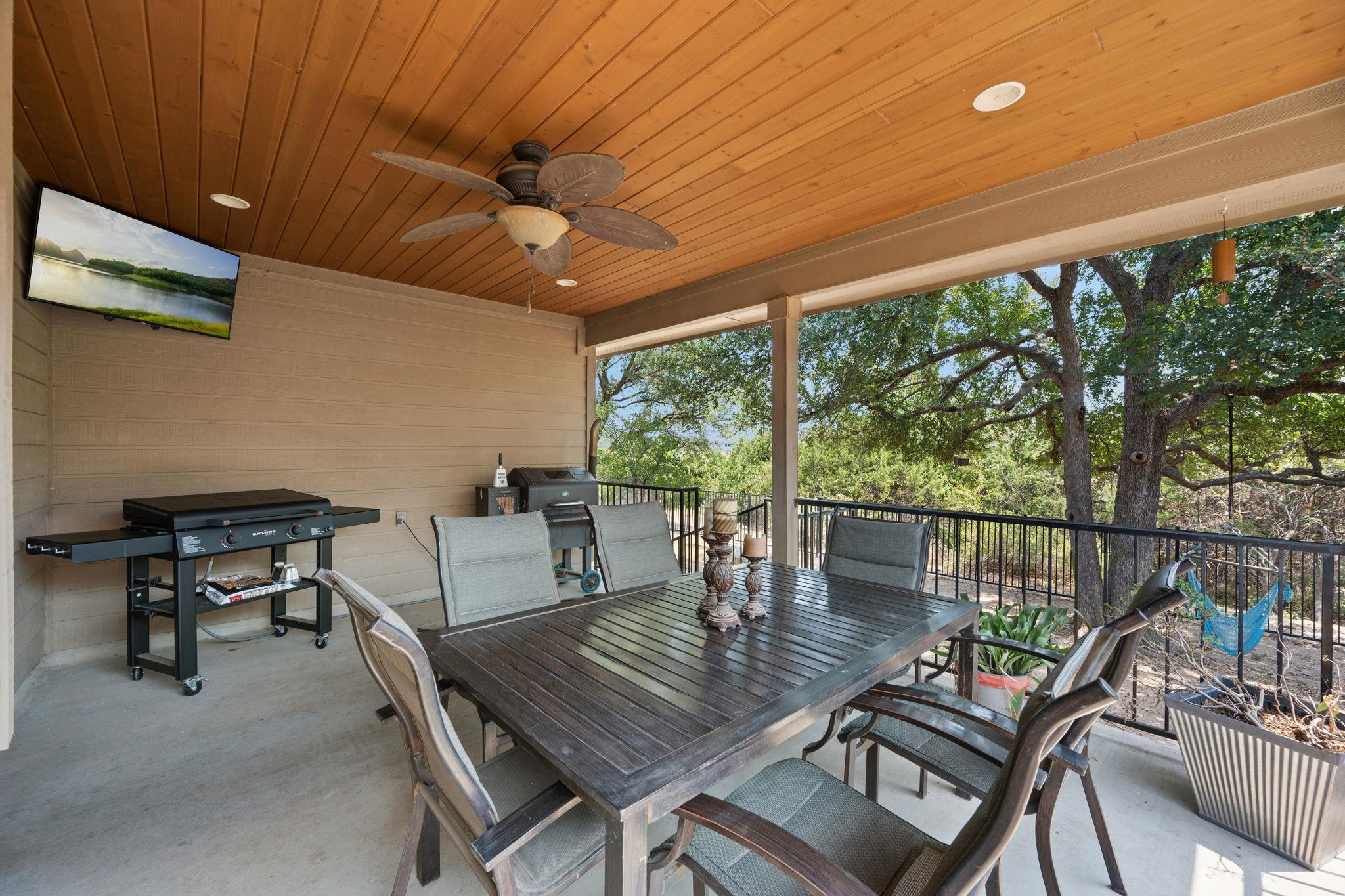 233 San Matteo ST, Georgetown, TX 78628 photo 4