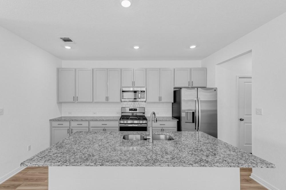 158 Jake Pine DR, Buda, TX 78610 photo 5