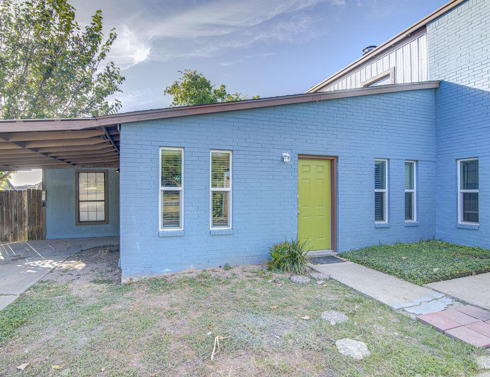 1807 Briar Hill DR #A, Austin, TX 78741 photo 3
