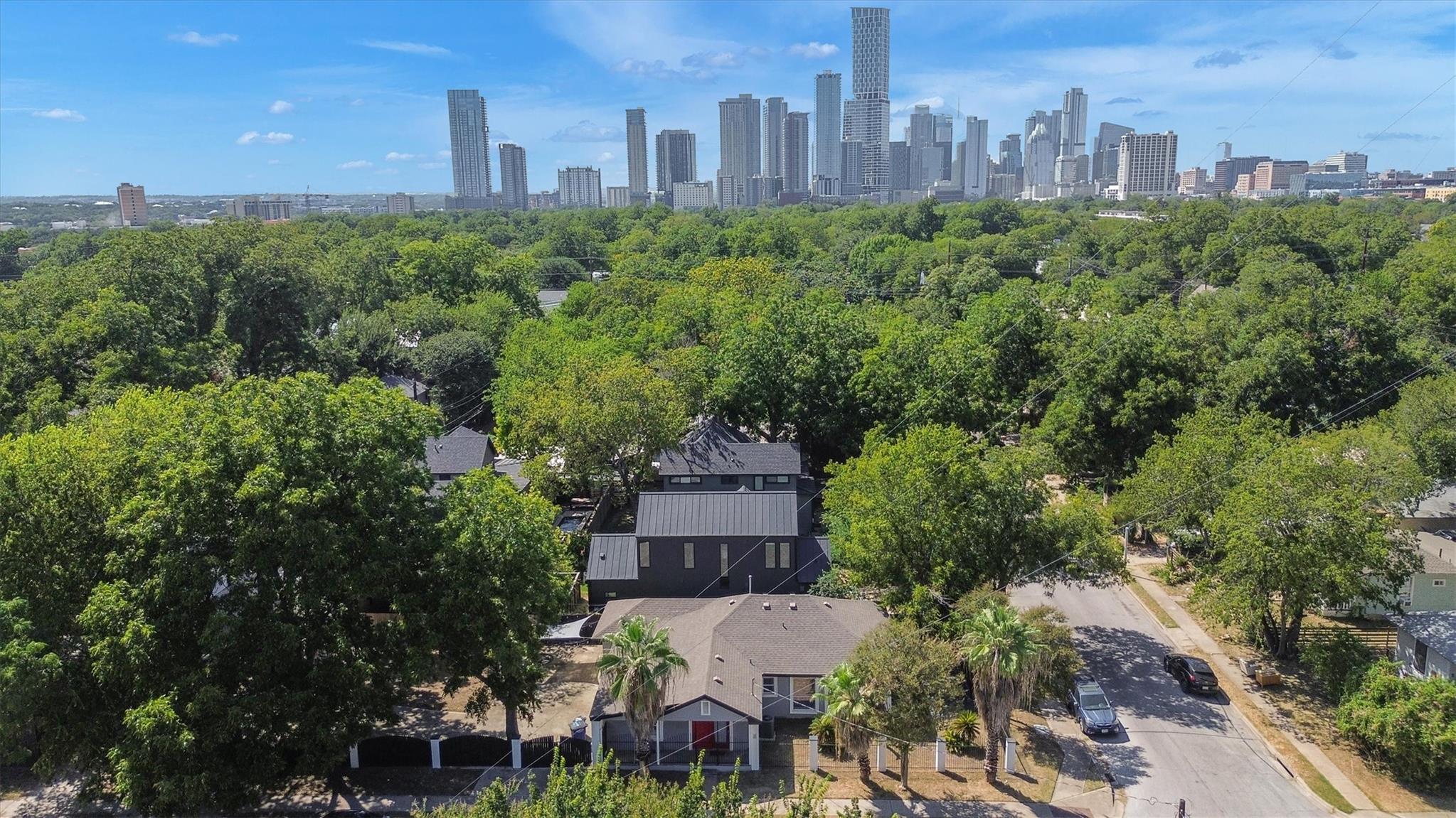 1915 Canterbury ST, Austin, TX 78702 photo 2