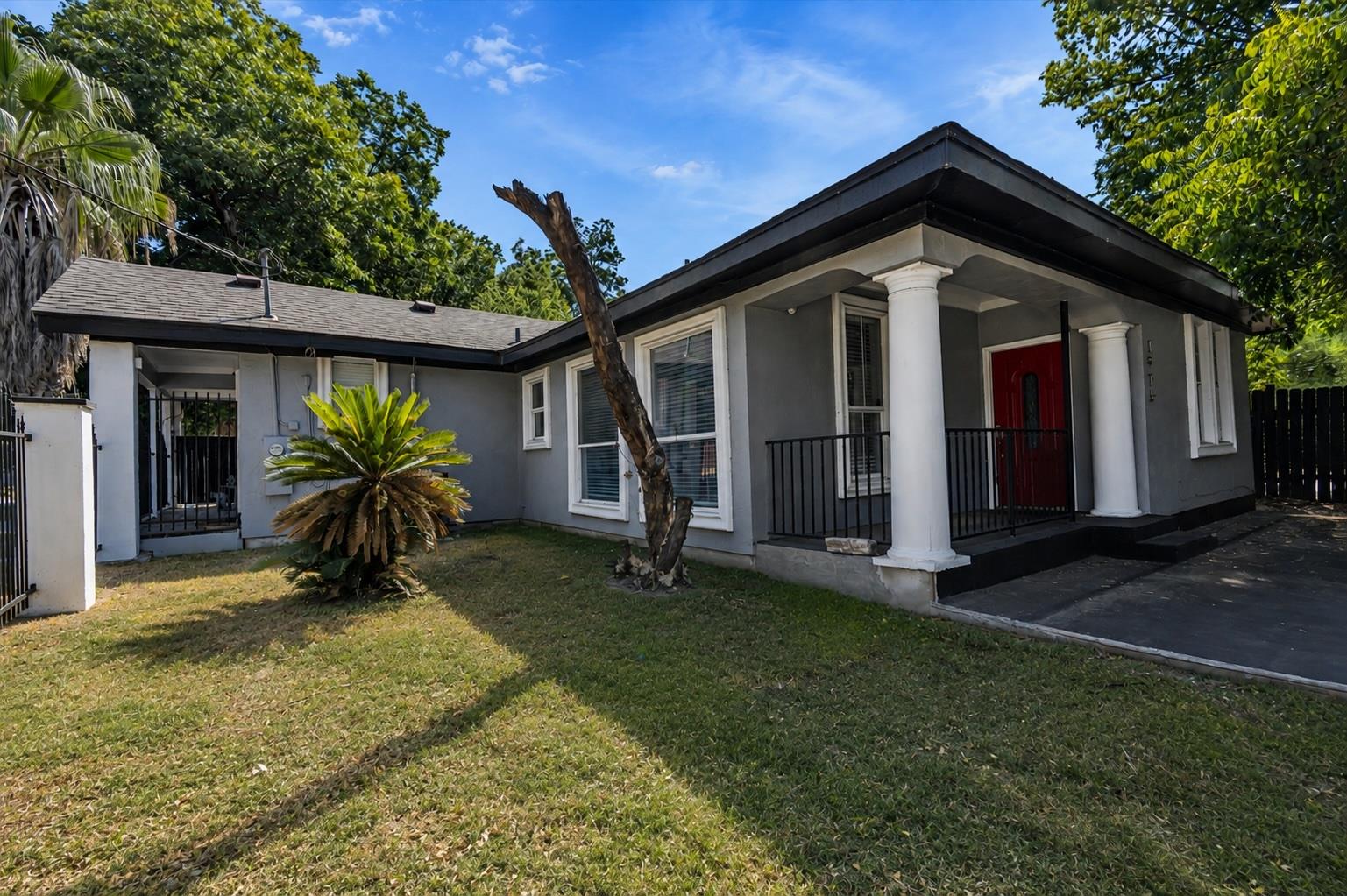 1915 Canterbury ST, Austin, TX 78702 photo 3
