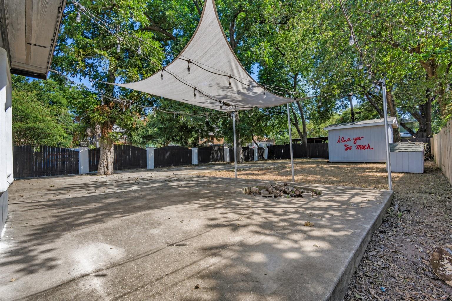 1915 Canterbury ST, Austin, TX 78702 photo 4