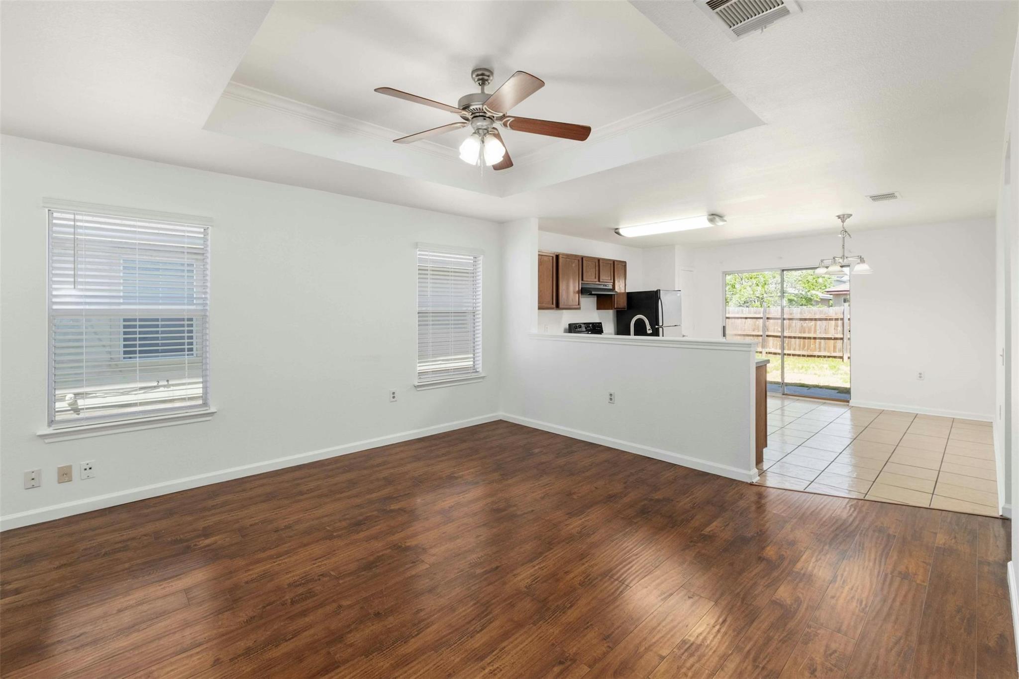 12524 Sky Harbor DR, Del Valle, TX 78617 photo 3