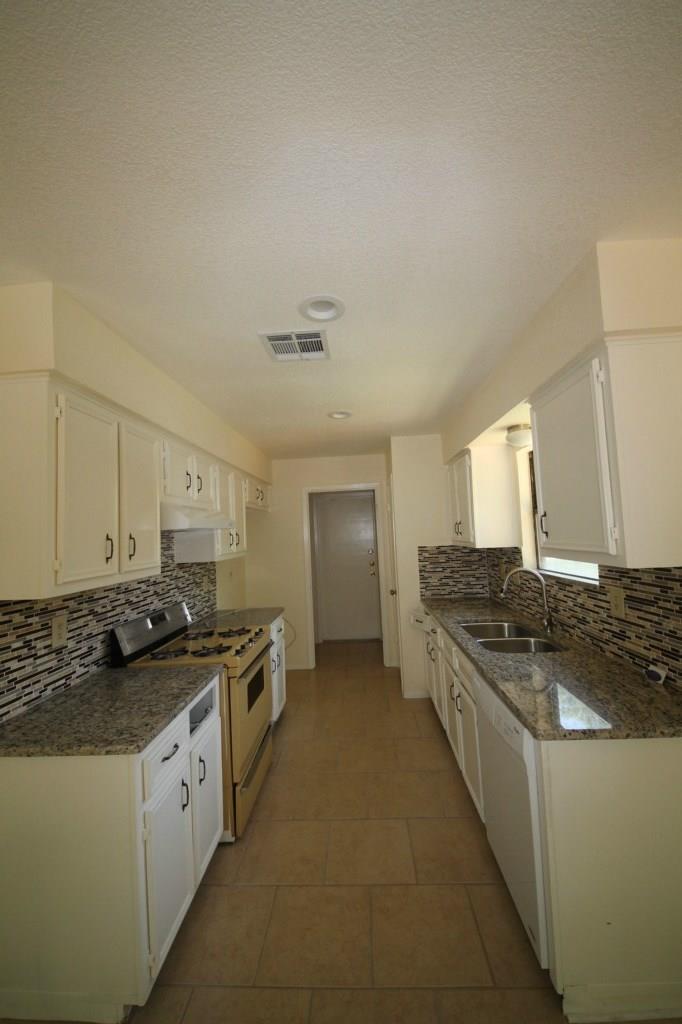12708 Lamppost LN, Austin, TX 78727 photo 5