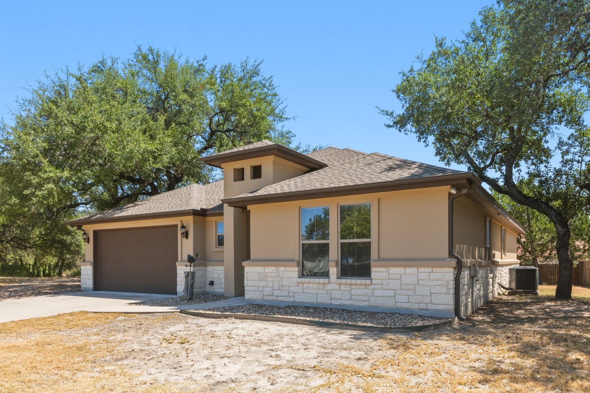 18817 Kelly DR, Lago Vista, TX 78645 photo 4