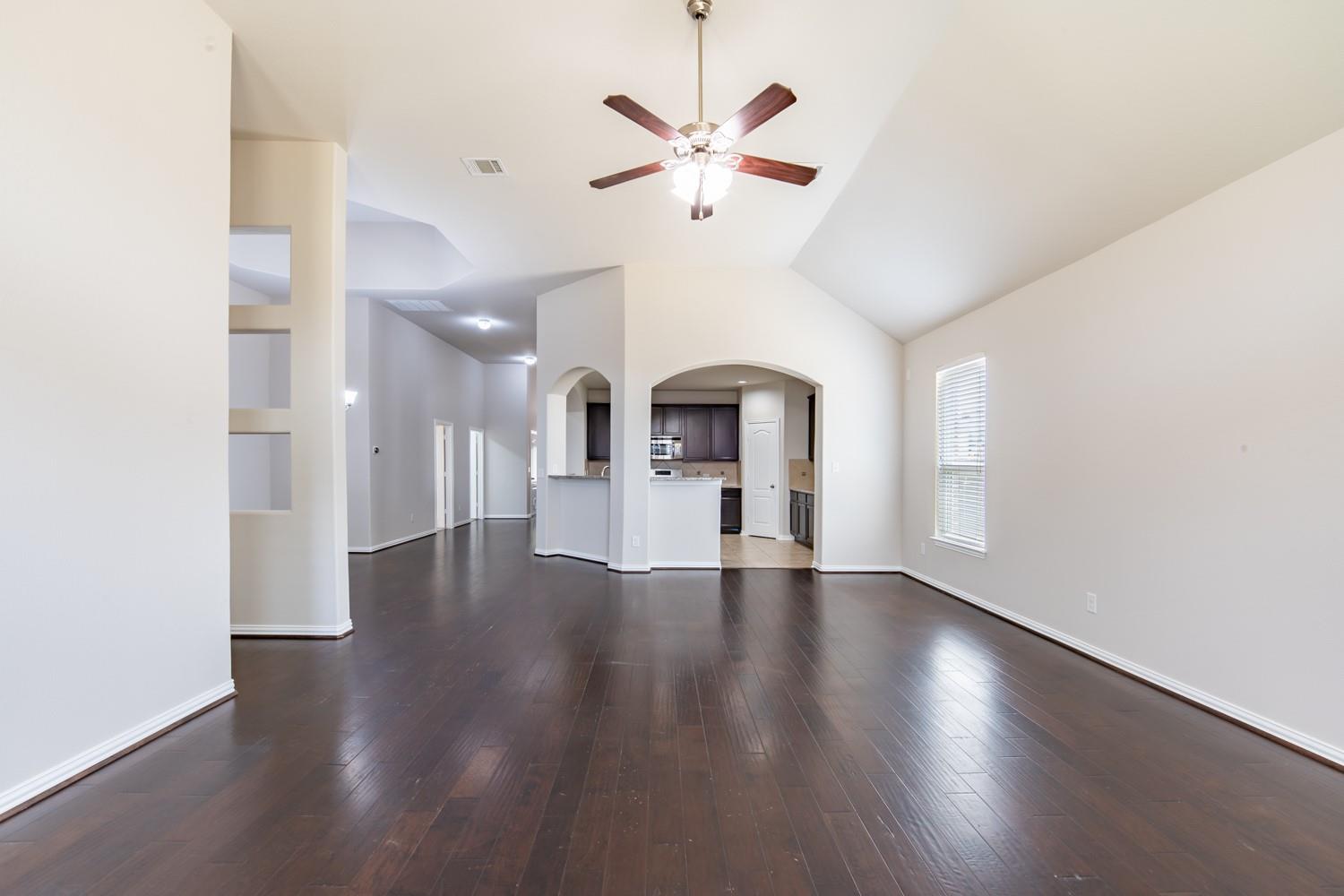 8258 Arezzo DR, Round Rock, TX 78665 photo 4