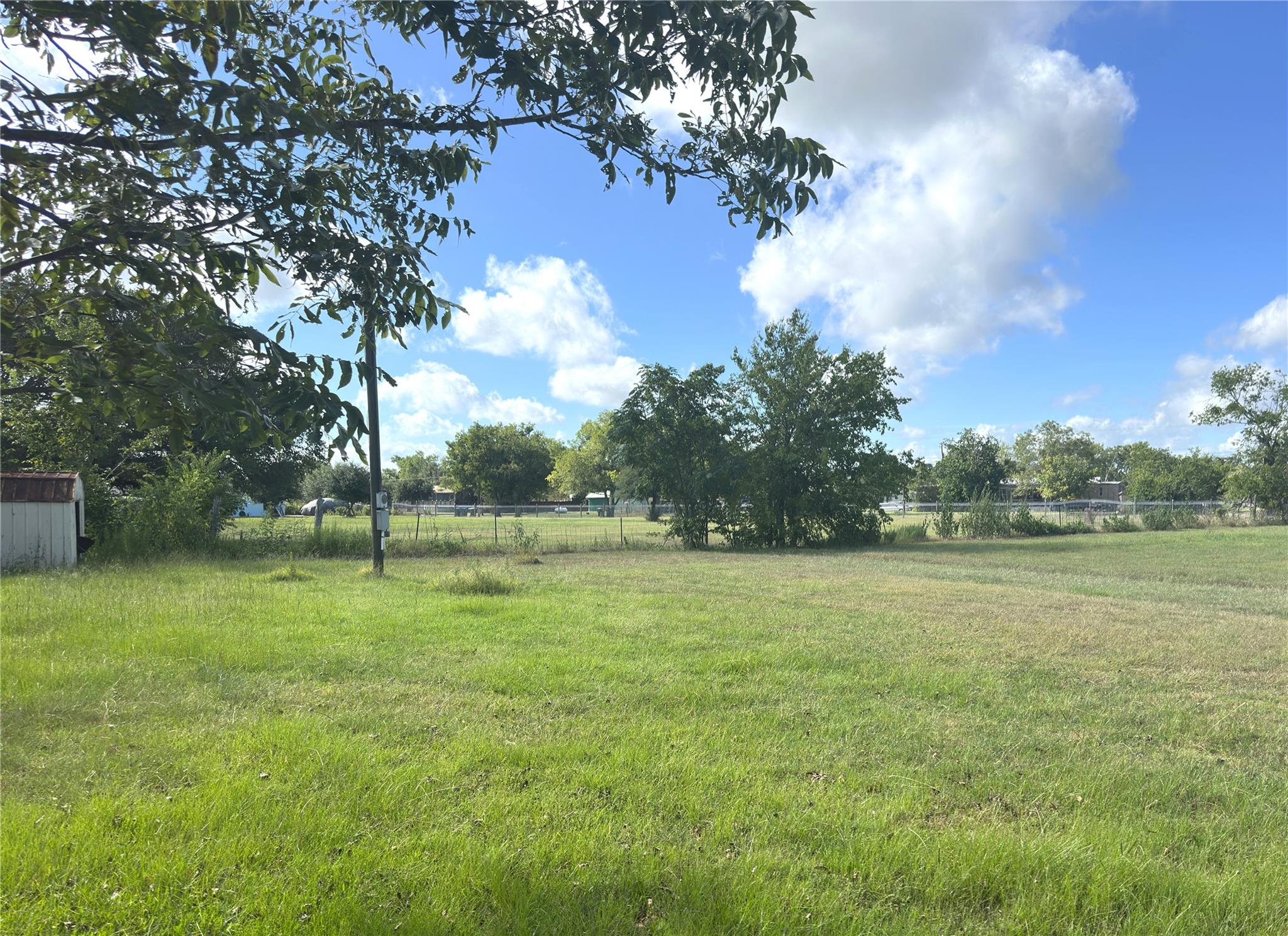 1112 Old Nails Creek RD, Giddings, TX 78942 photo 2