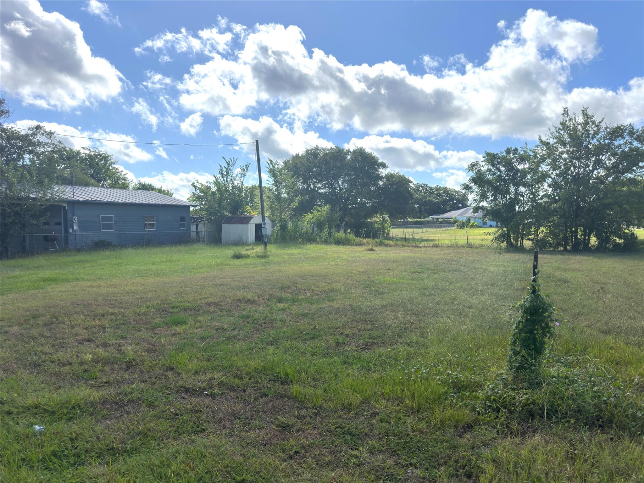 1112 Old Nails Creek RD, Giddings, TX 78942 photo 4