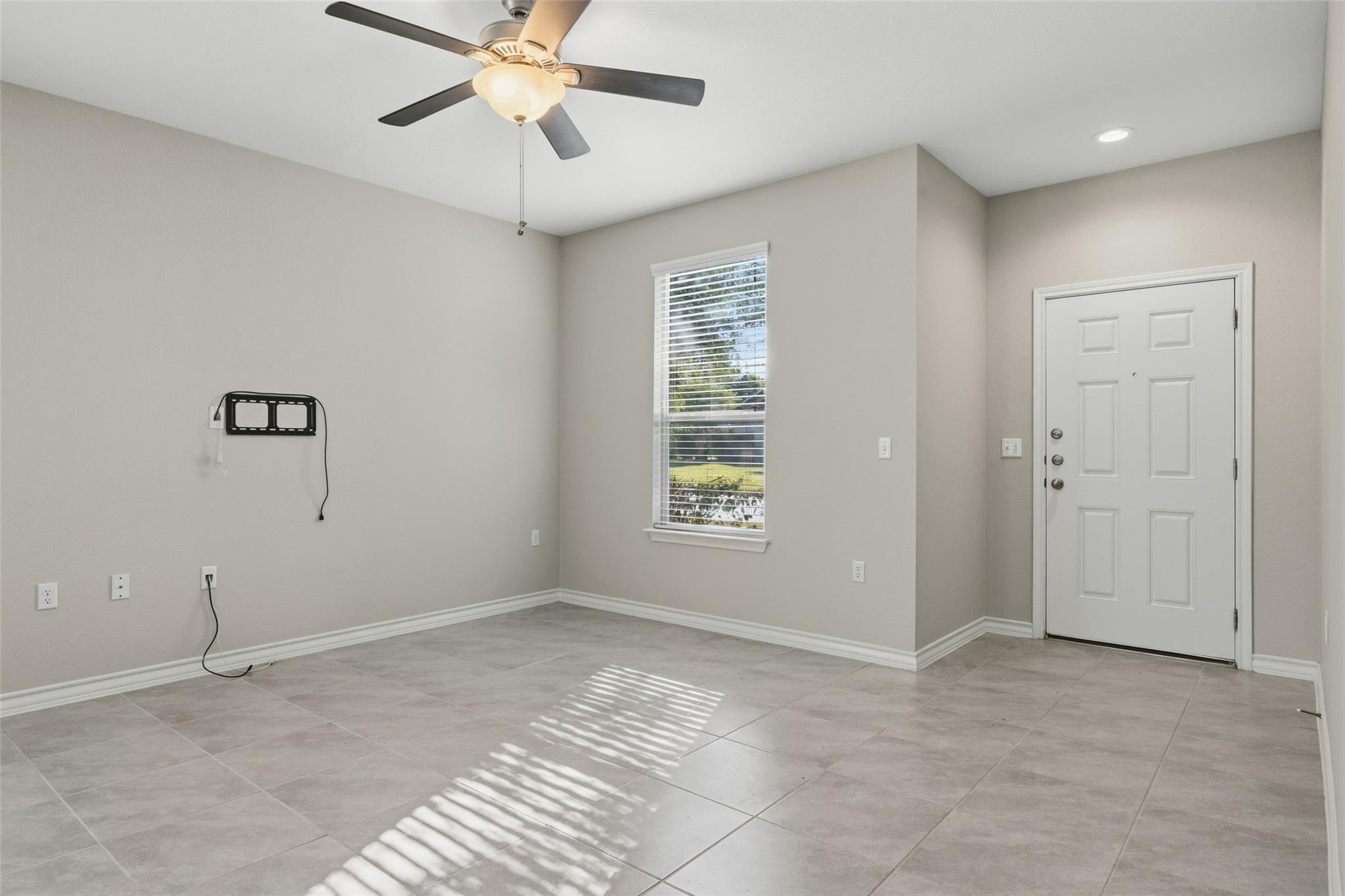 1702 Los Olivios WAY, Austin, TX 78725 photo 4