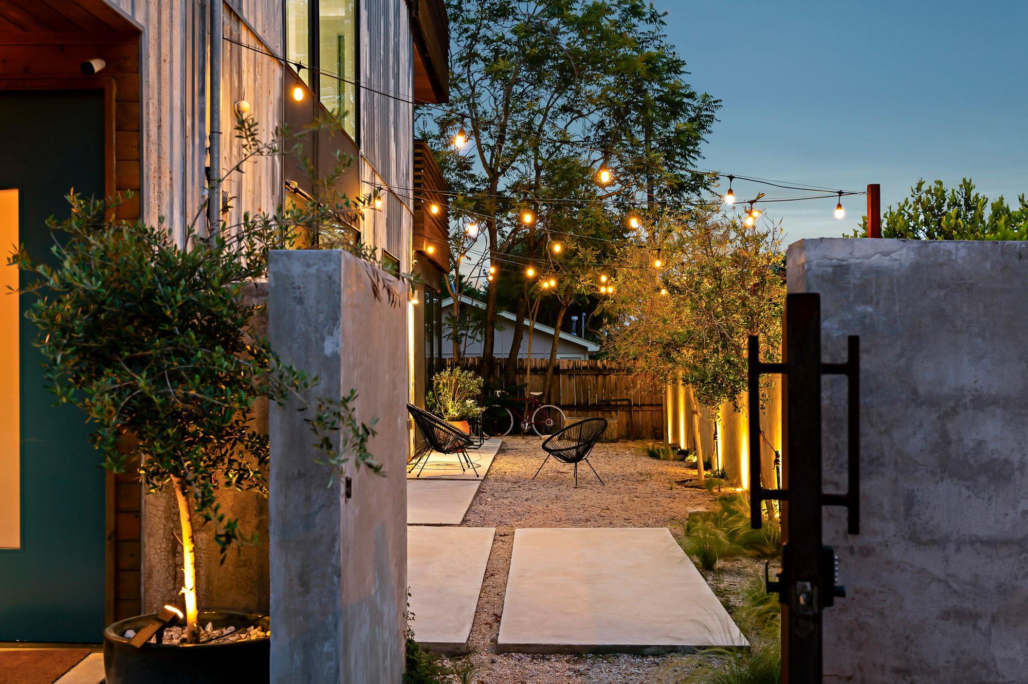 2201 Santa Rosa ST, Austin, TX 78702 photo 2