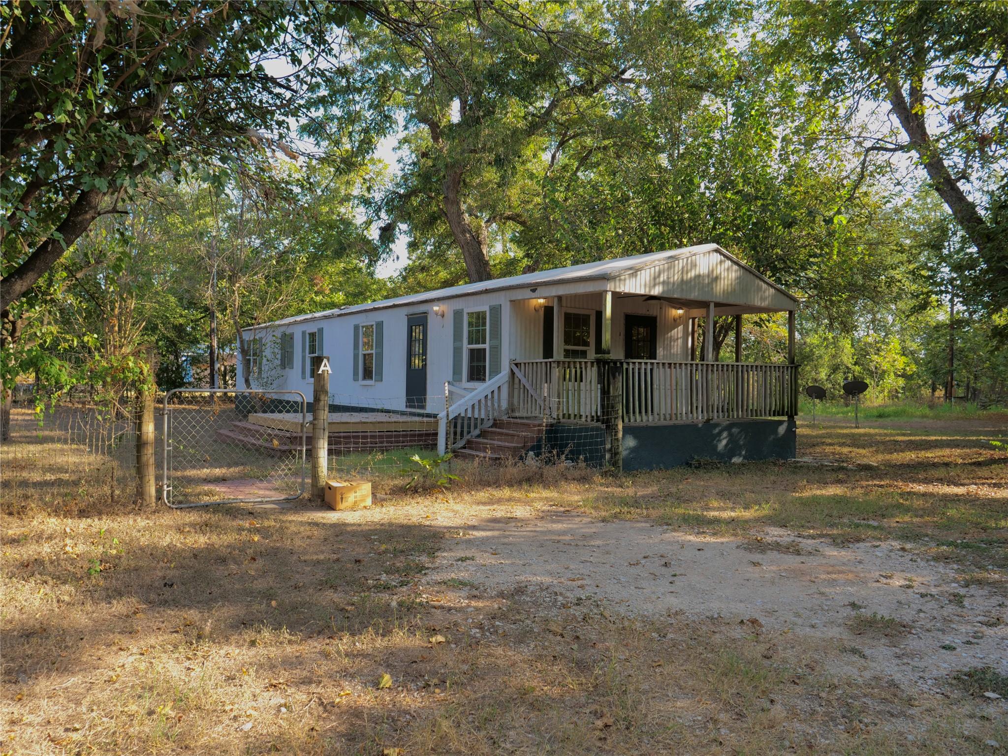 1504 Citation CIR #A, Del Valle, TX 78617 photo 3