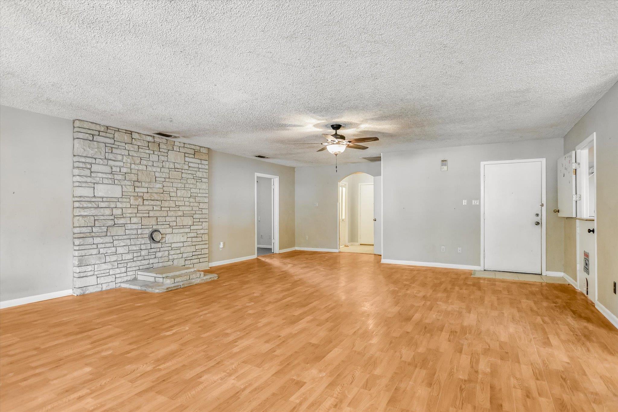2808 Kings Circle DR, Granite Shoals, TX 78654 photo 4