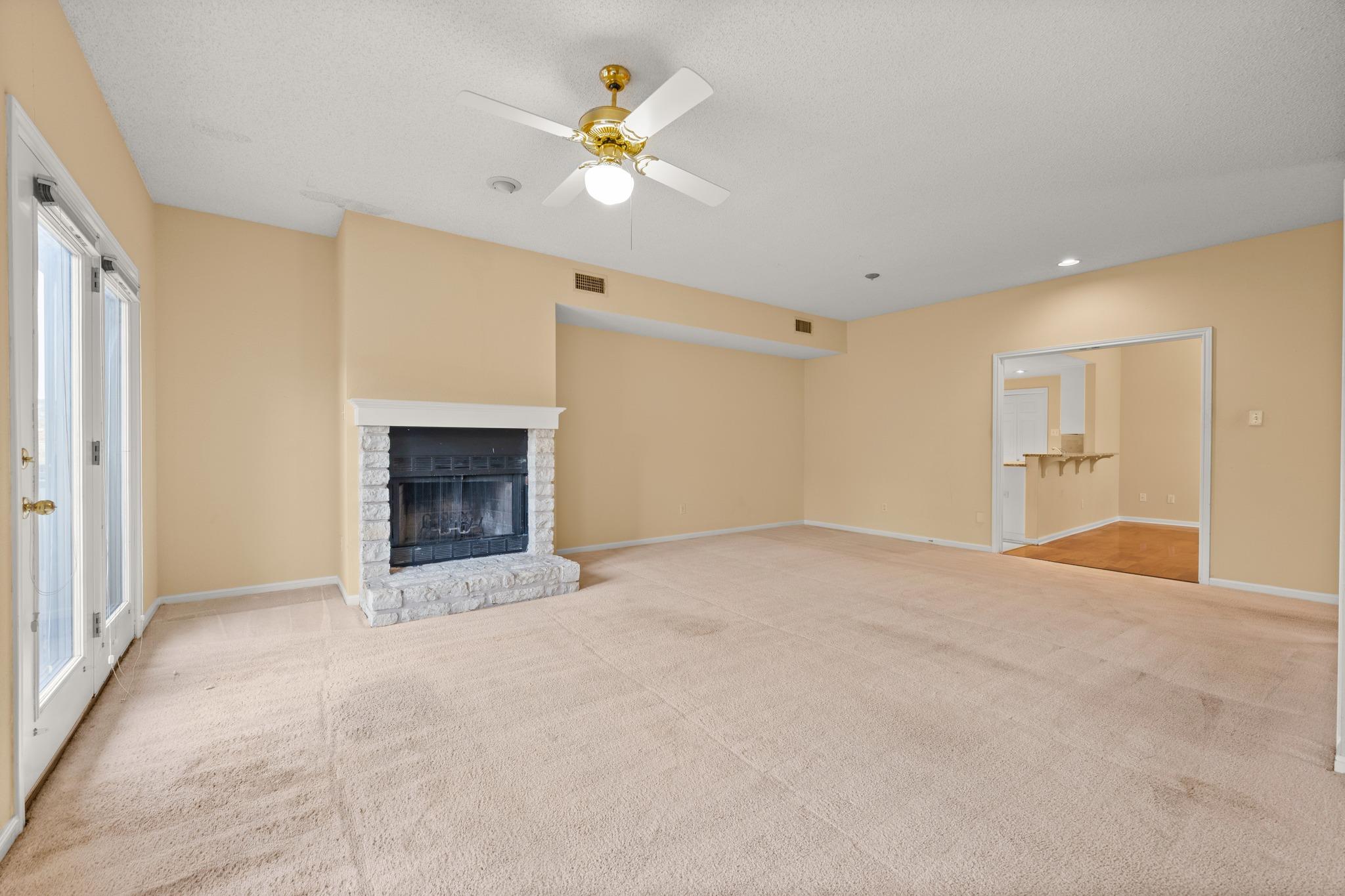 5512 Oakwood CV #162, Austin, TX 78731 photo 4