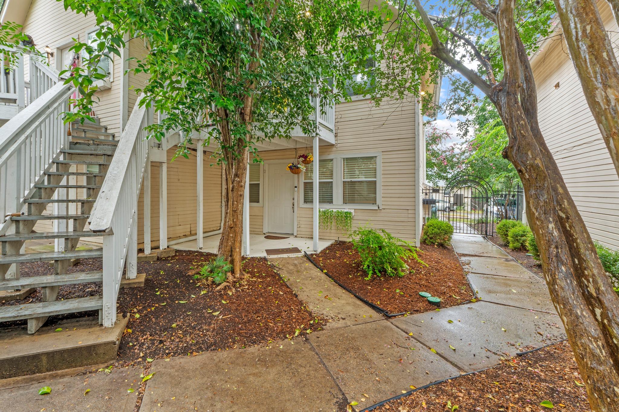 1110 22nd ST #2, Austin, TX 78705 photo 2