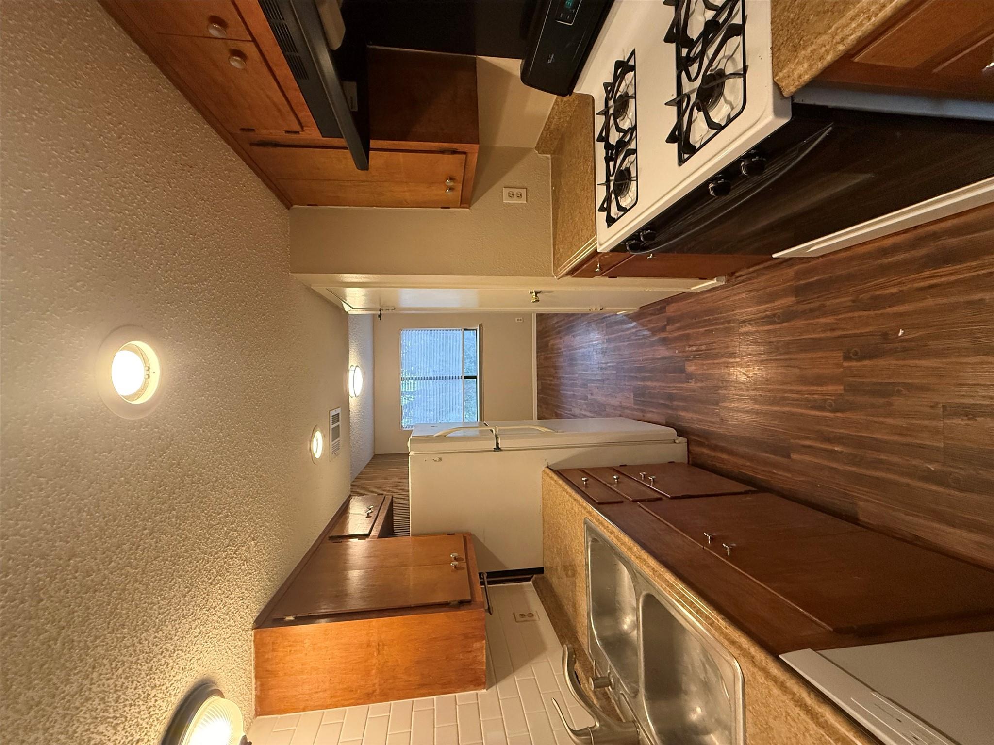 812 Ramble LN #A, Austin, TX 78745 photo 5