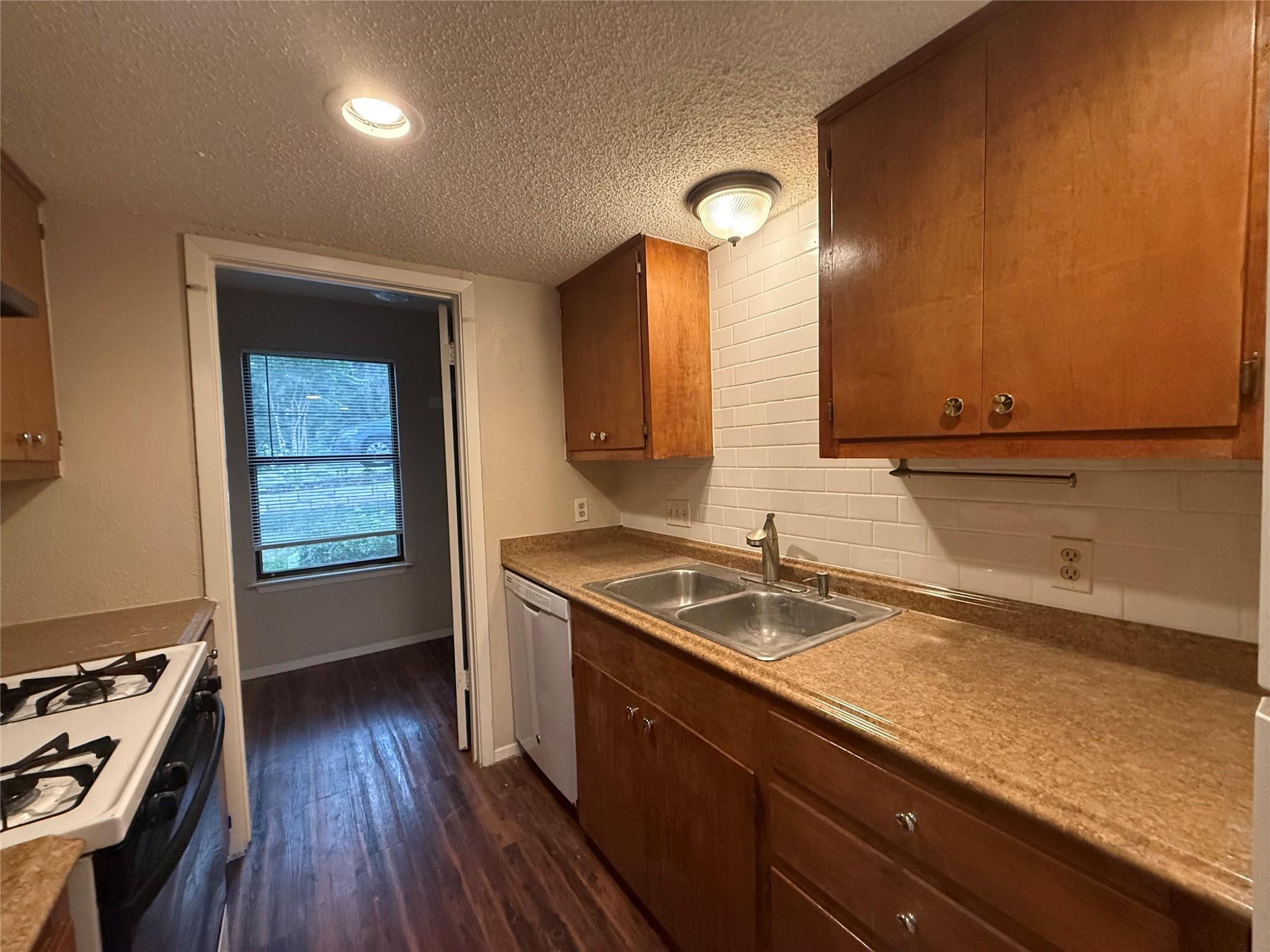 812 Ramble LN #A, Austin, TX 78745 photo 4