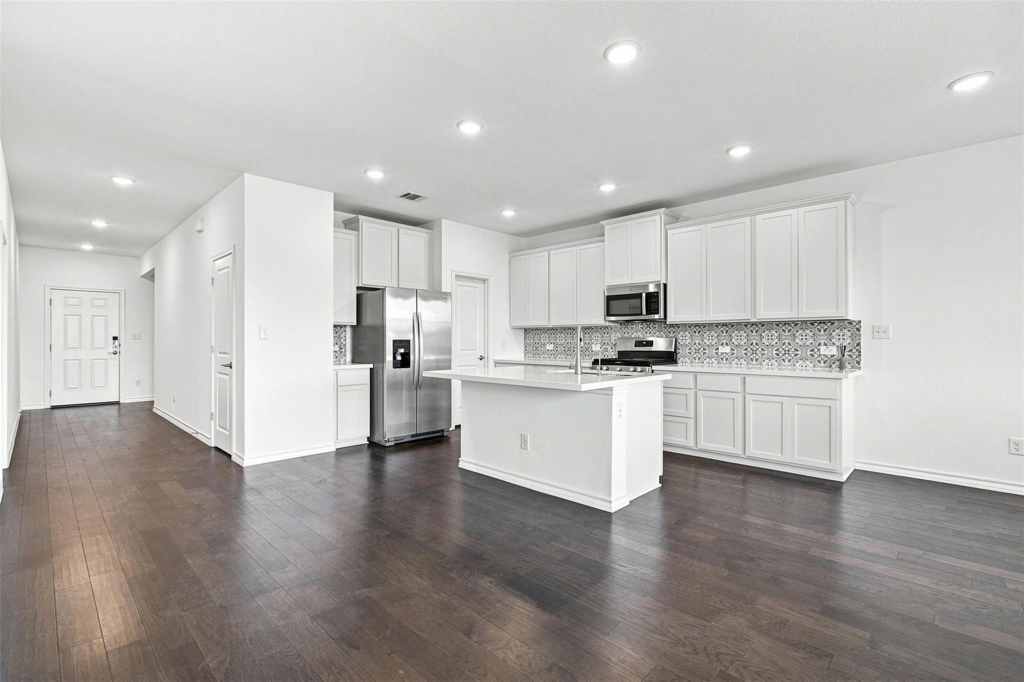 218 THURMAN HOLT RD, Hutto, TX 78634 photo 2