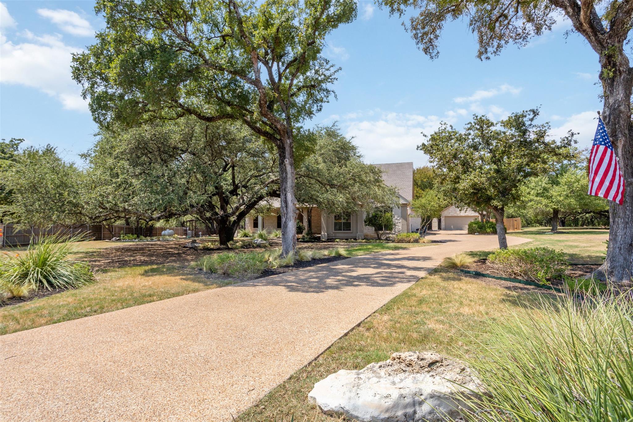 107 Hallie CT, Georgetown, TX 78633 photo 3