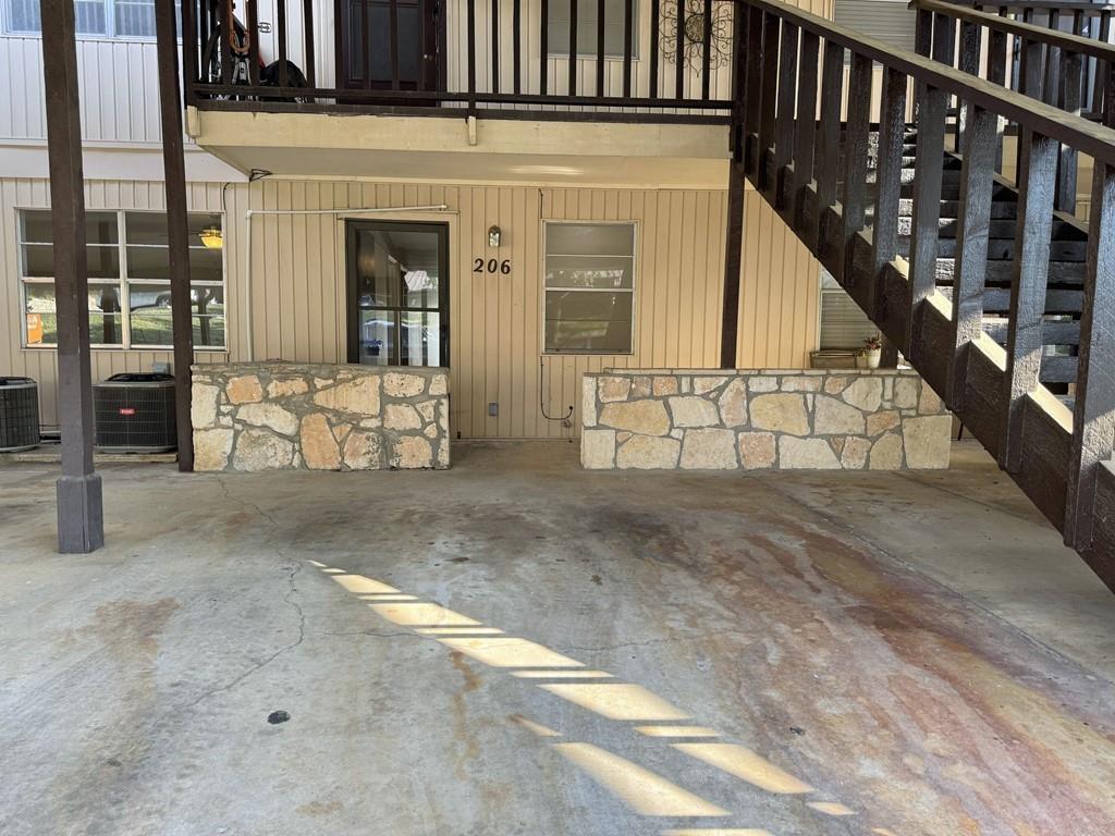 1210 Hi Stirrup #206 #UNIT 206, Horseshoe Bay, TX 78657 photo 3