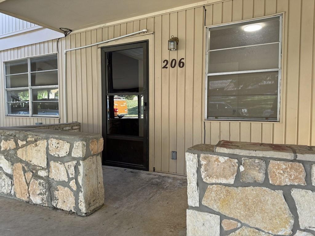 1210 Hi Stirrup #206 #UNIT 206, Horseshoe Bay, TX 78657 photo 4