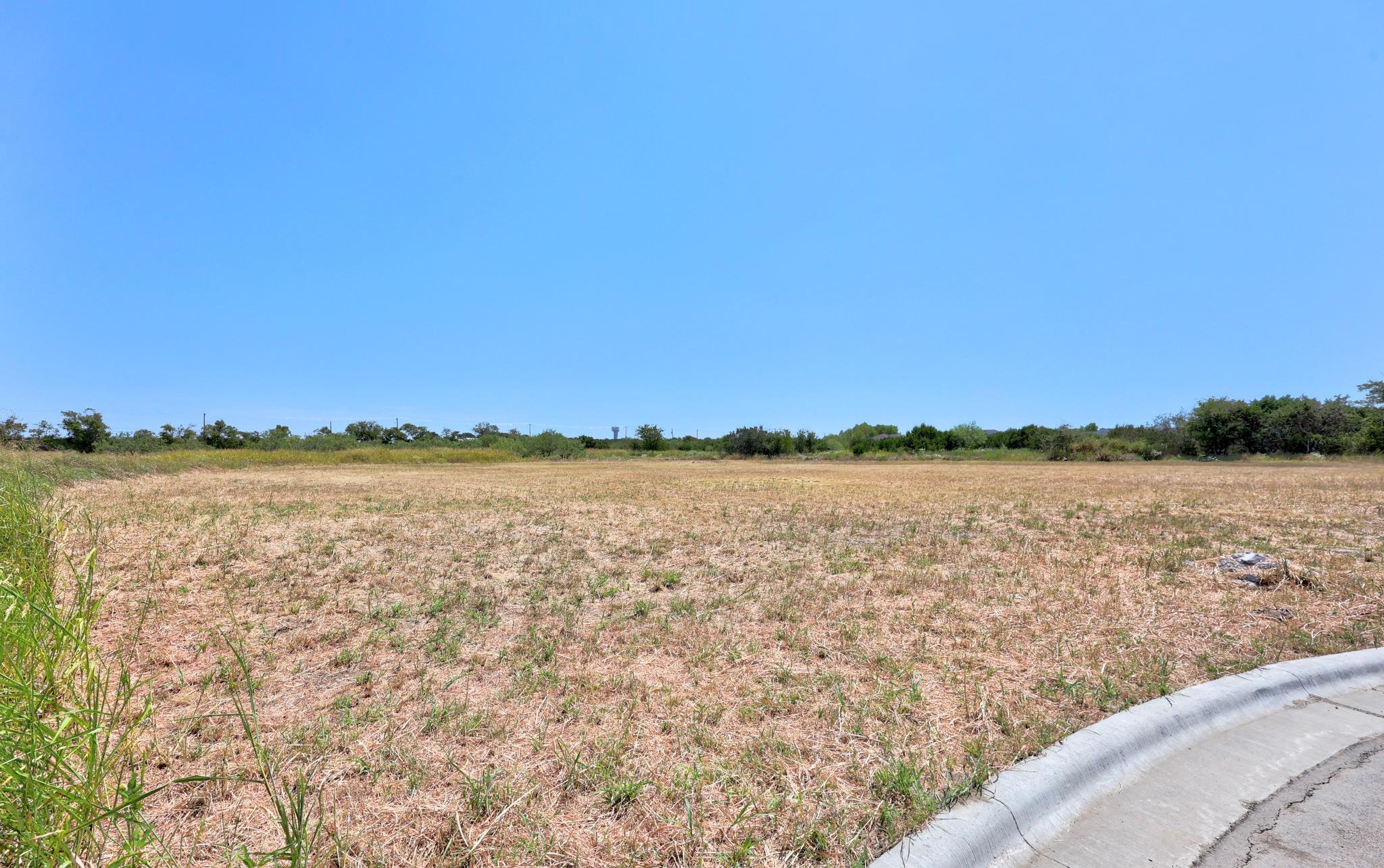 2062 Botts DR, Salado, TX 76571 photo 3