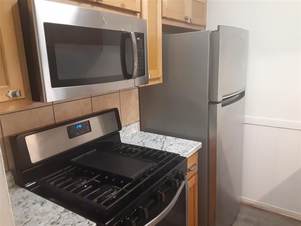 711 Eberhart LN #213, Austin, TX 78745 photo 5