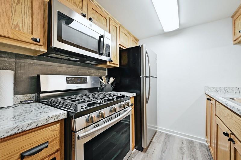 711 Eberhart LN #213, Austin, TX 78745 photo 4