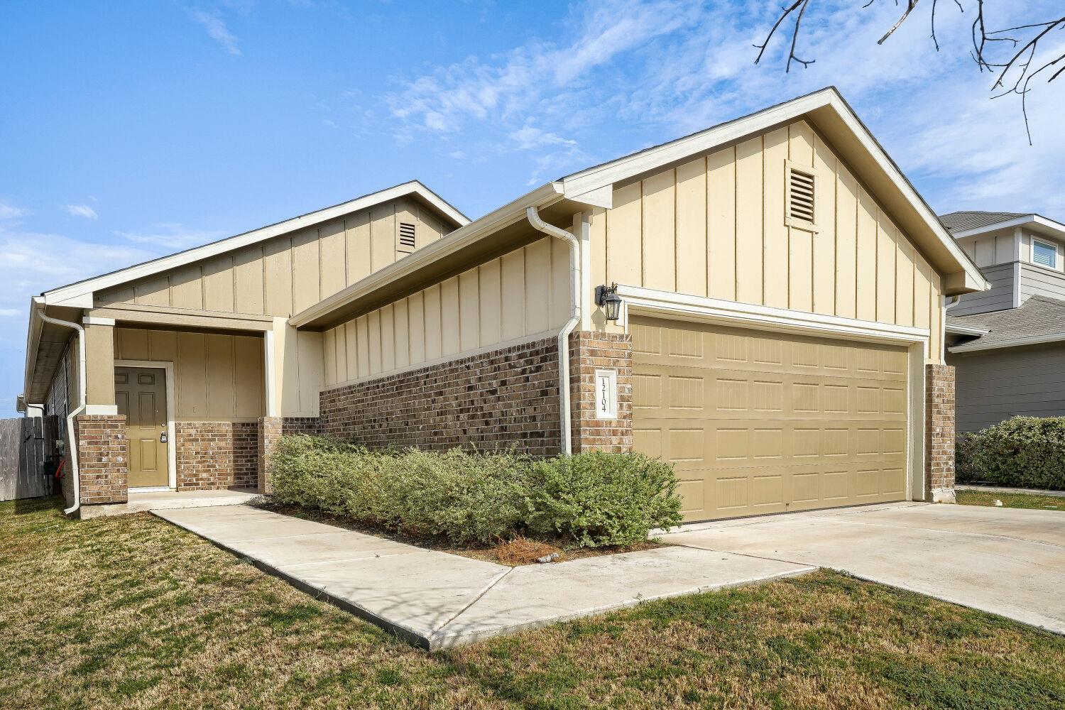 12104 Tolson DR, Manor, TX 78653 photo 2