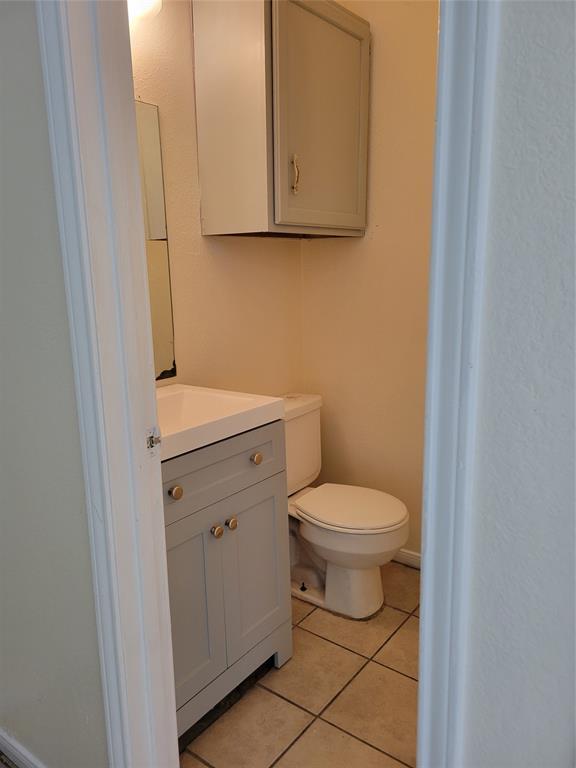 2804 Bull RUN #A, Taylor, TX 76574 photo 4