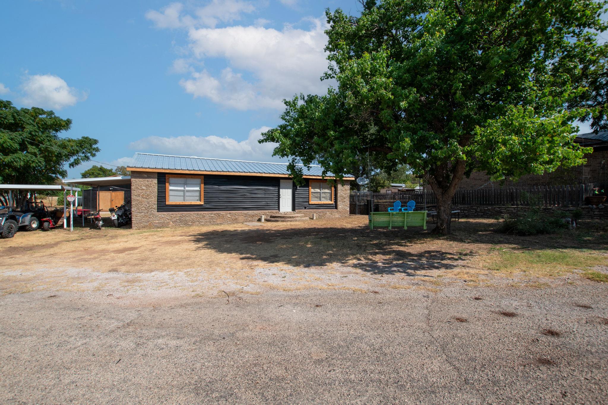 817 Ridgeway, Tow, TX 78672 photo 3