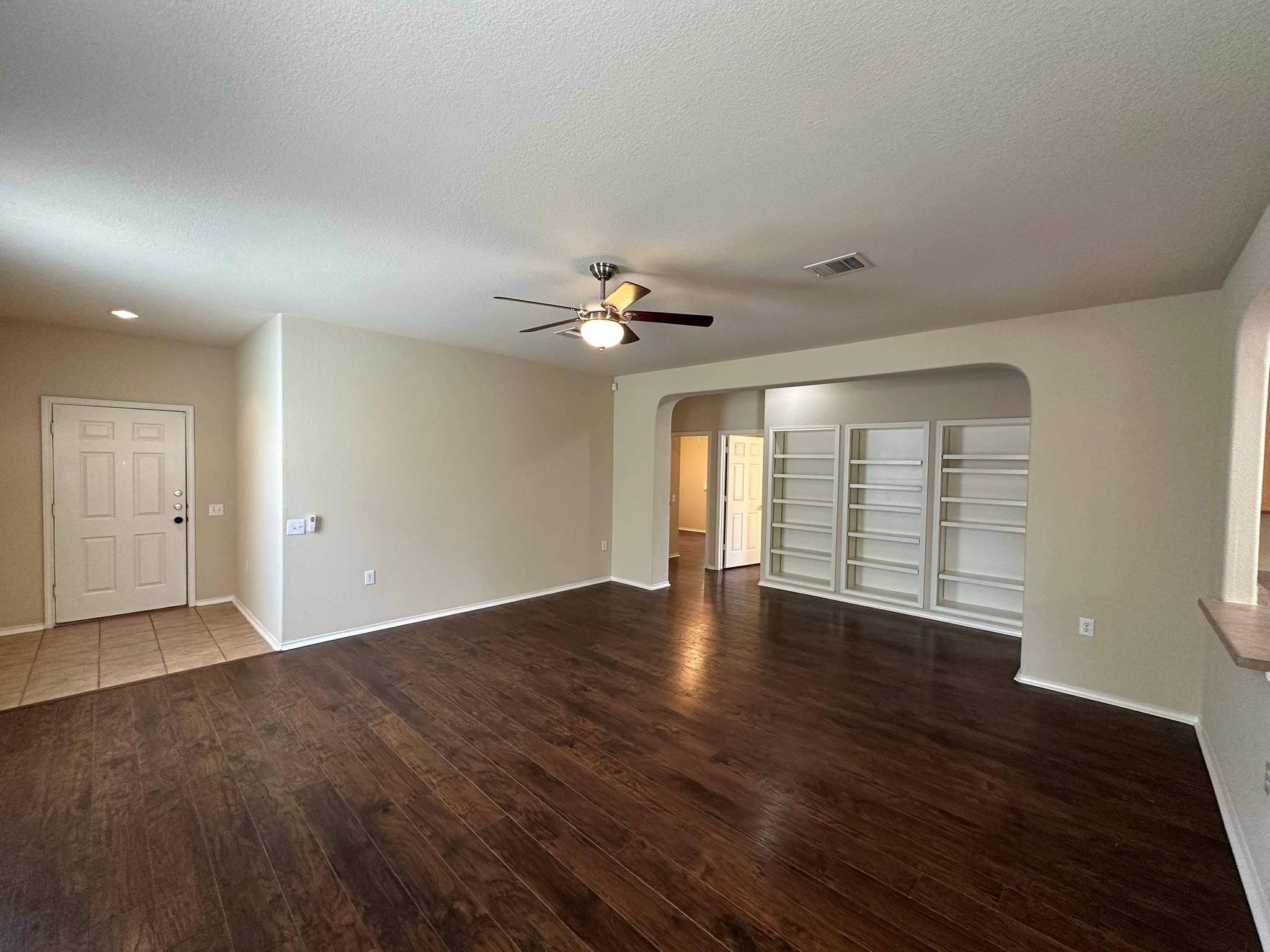 4507 Peach Grove RD, Austin, TX 78744 photo 5