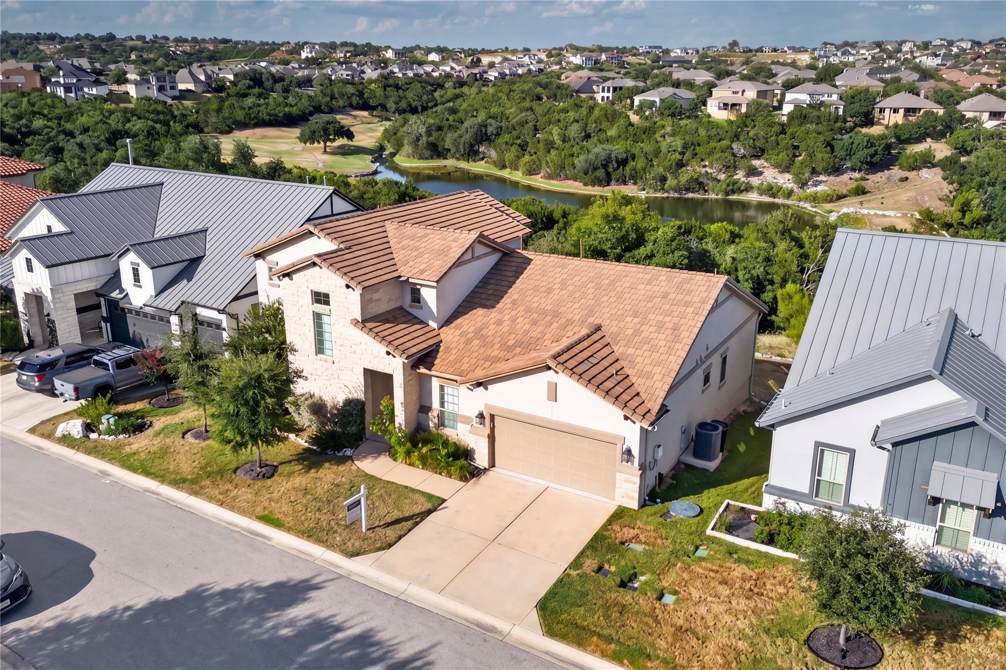 2000 Mazarro DR, Leander, TX 78641 photo 4