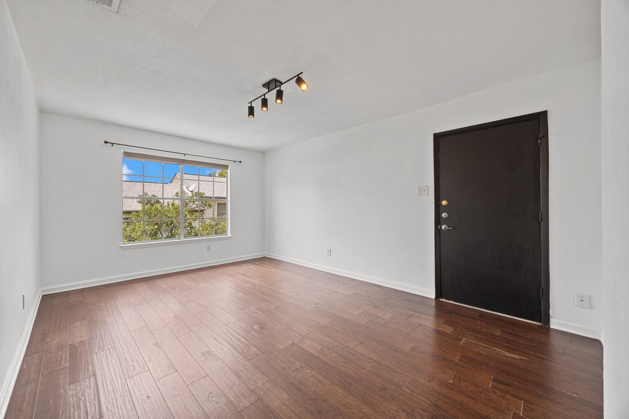 3902 Peterson Ave #203, Austin, TX 78756 photo 3