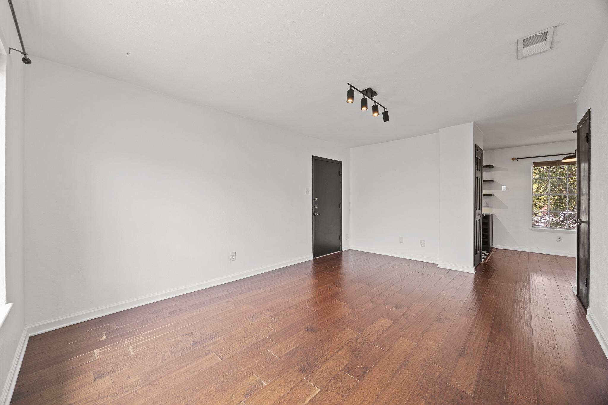 3902 Peterson Ave #203, Austin, TX 78756 photo 4