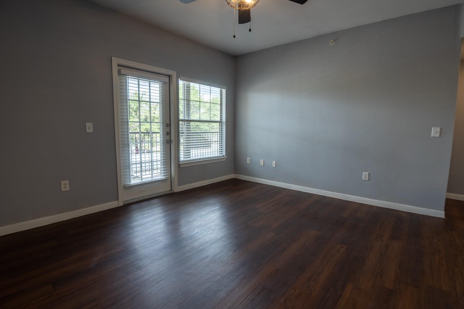 2320 Gracy Farms LN #821, Austin, TX 78758 photo 2
