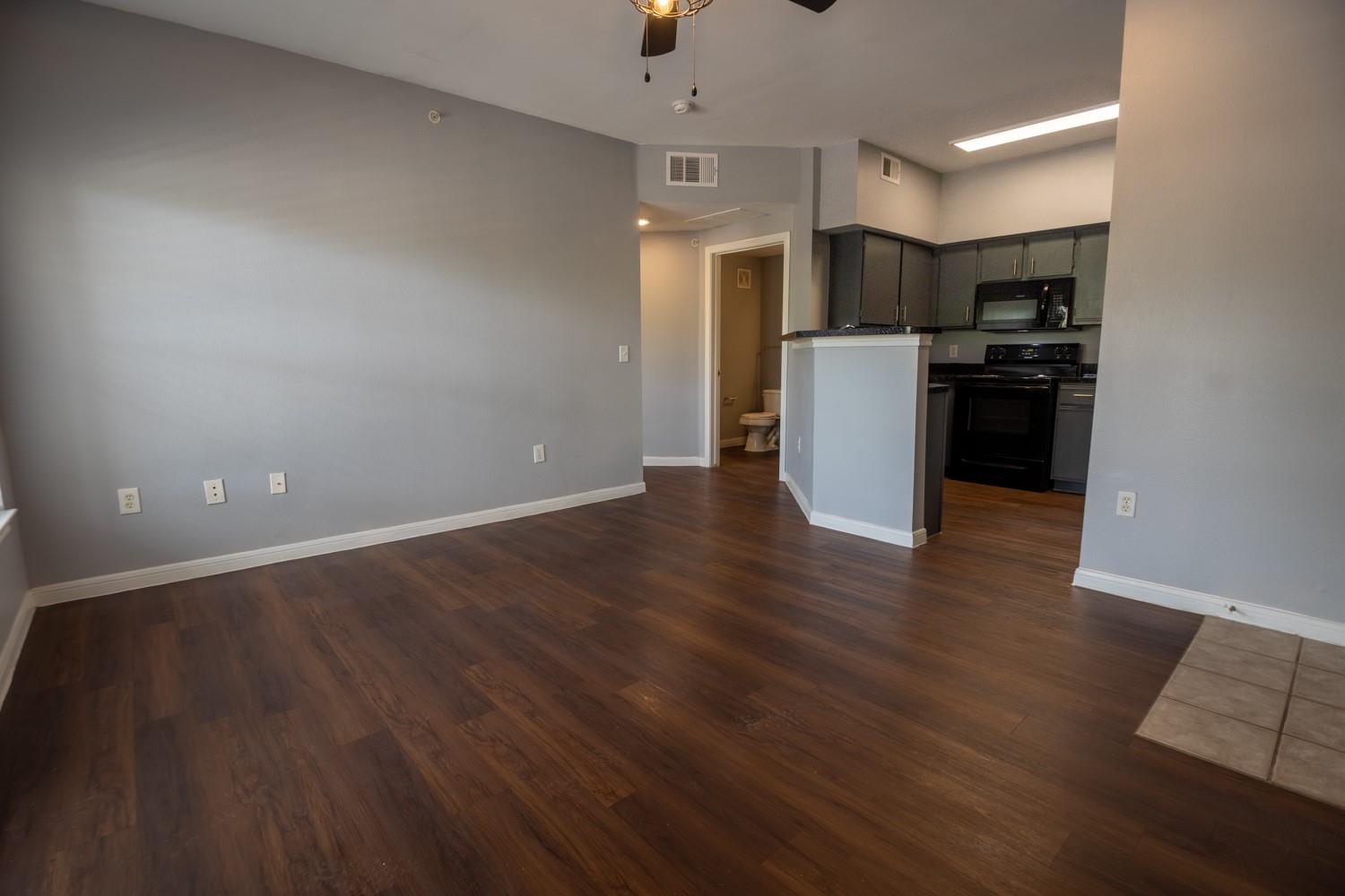 2320 Gracy Farms LN #821, Austin, TX 78758 photo 3