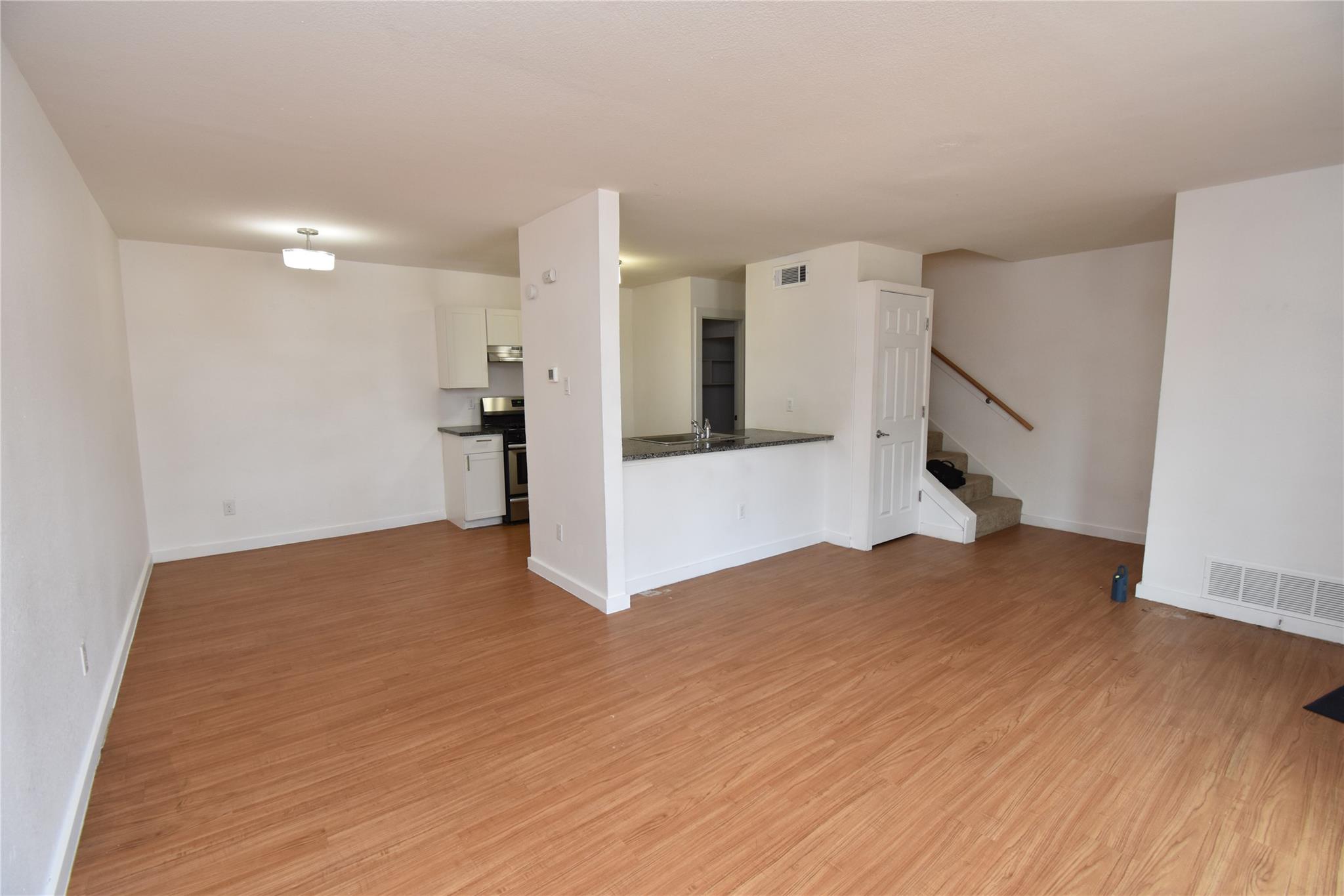 300 Croslin ST #114, Austin, TX 78752 photo 3