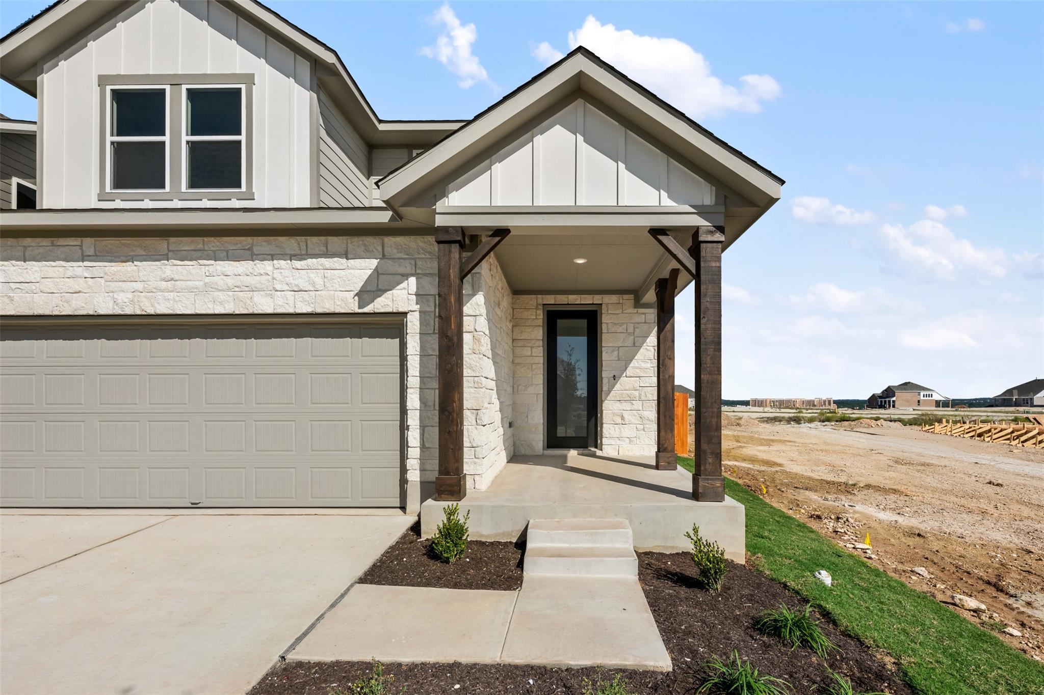 200 Clover BND, Liberty Hill, TX 78642 photo 3