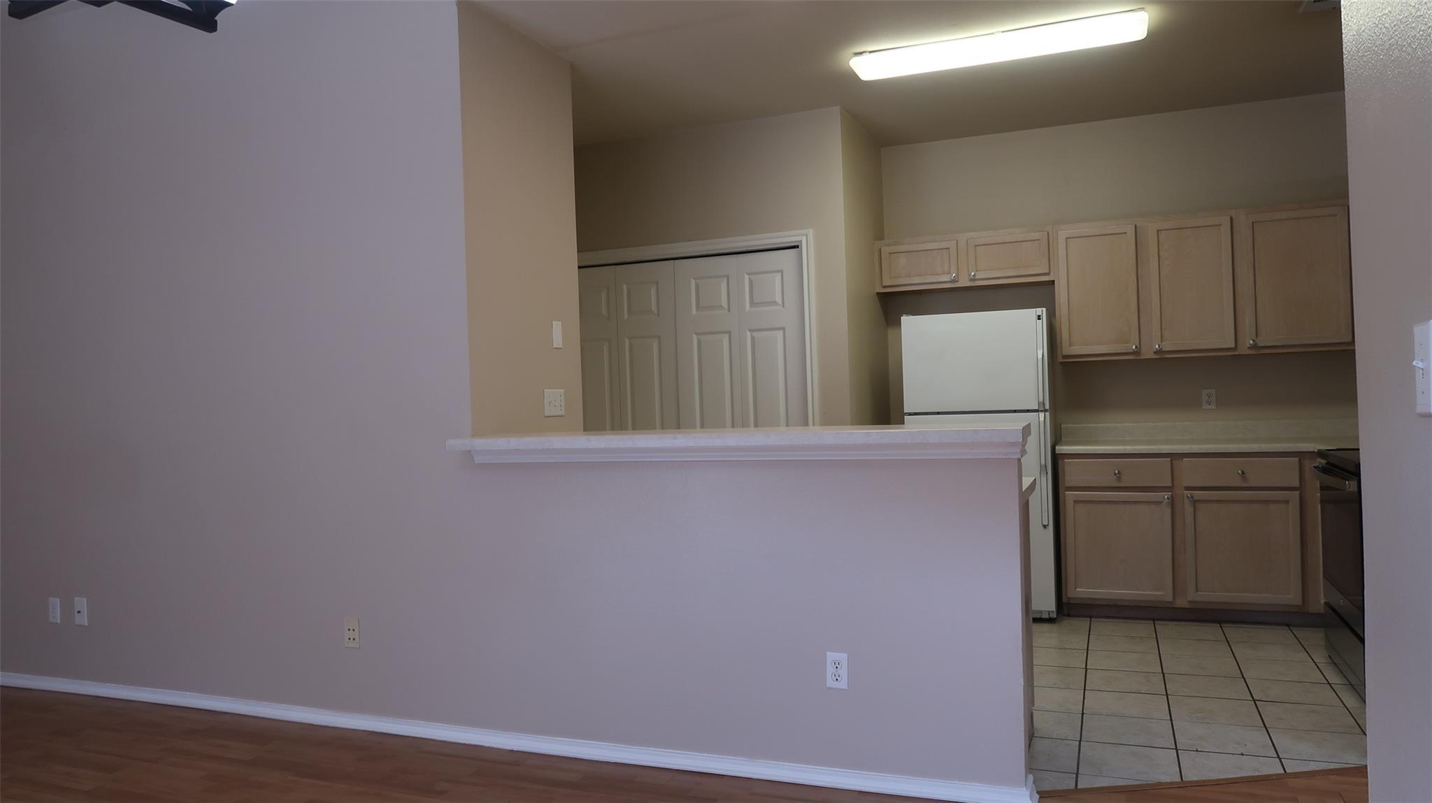 8712 Weiser DR #B, Austin, TX 78729 photo 5