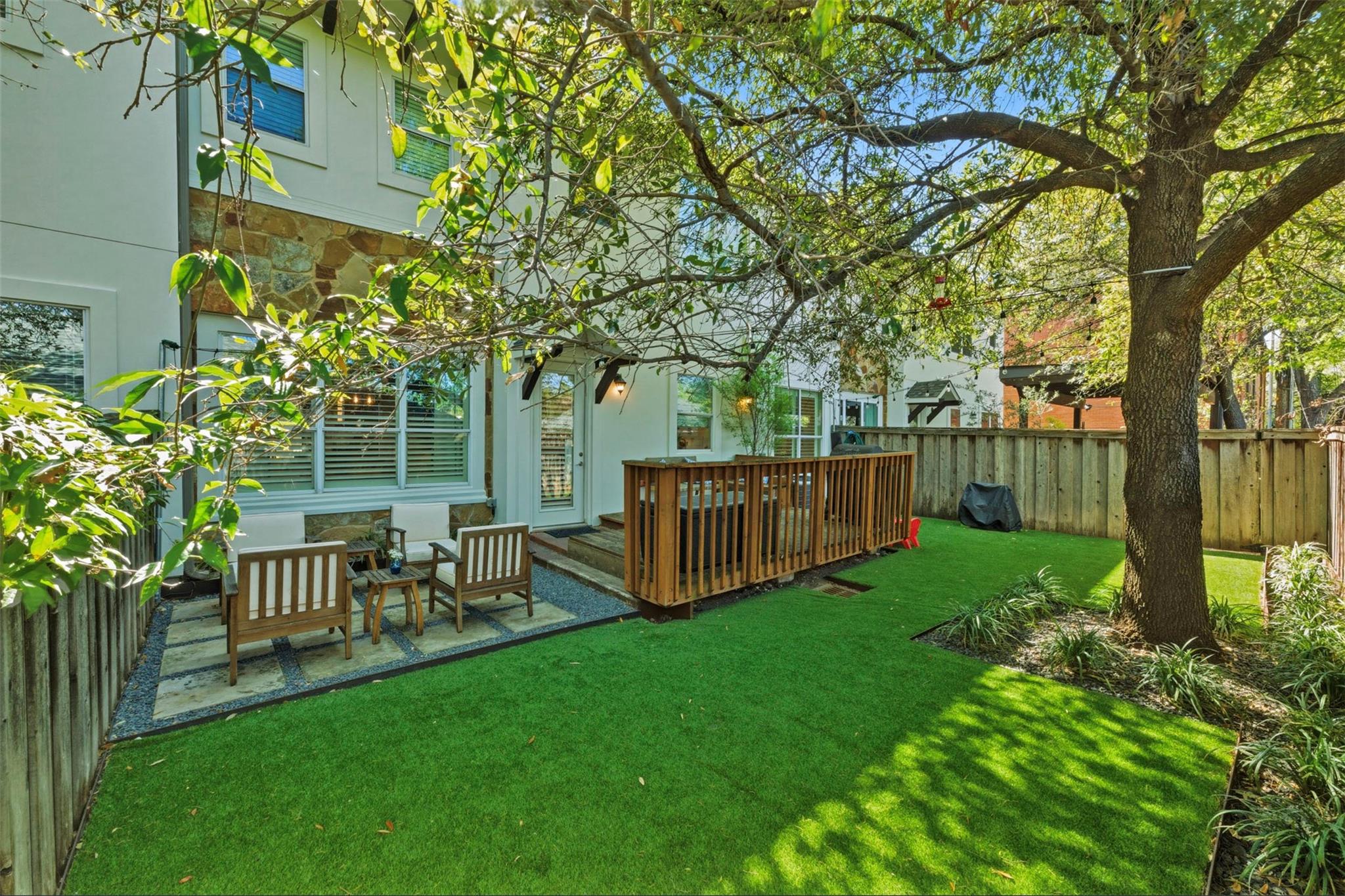 1621 Enfield Condo Amd